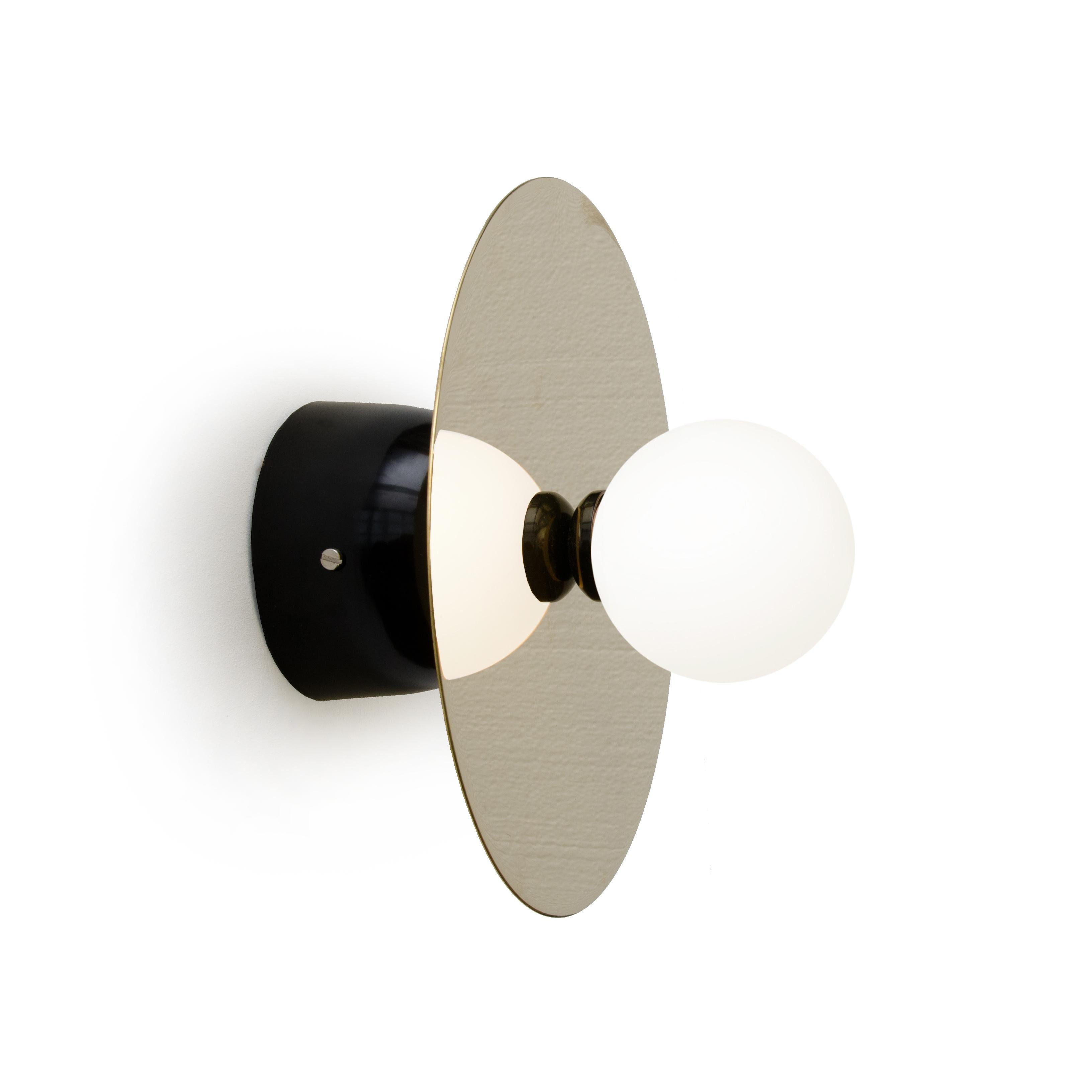Aplique Disco y Esfera de Atelier Areti en Nuevo estado para la venta en Geneve, CH