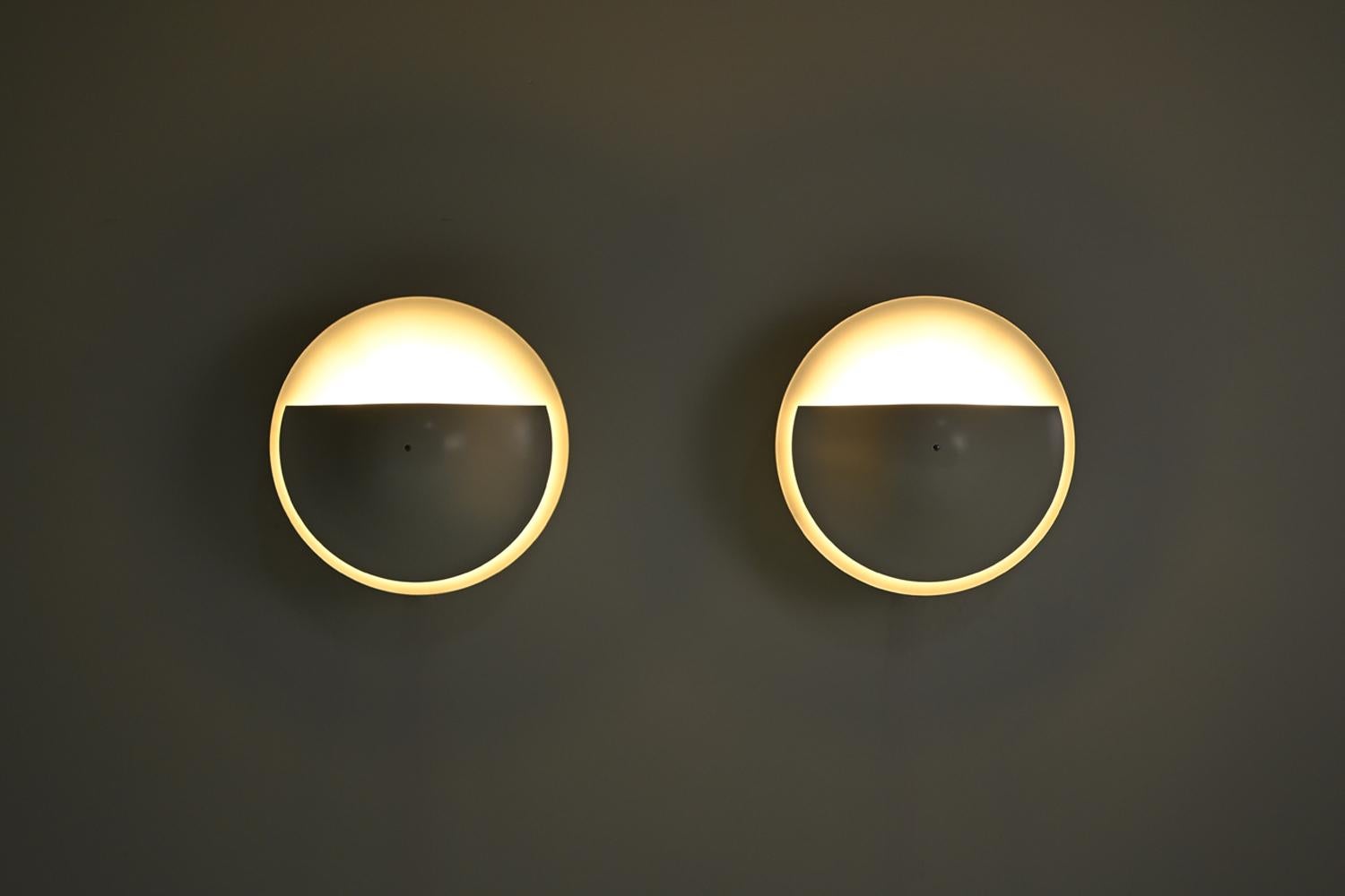 Disc wall lamps C-1558 by Raak, 1980s The Netherlands. Bon état - En vente à Landgraaf, NL