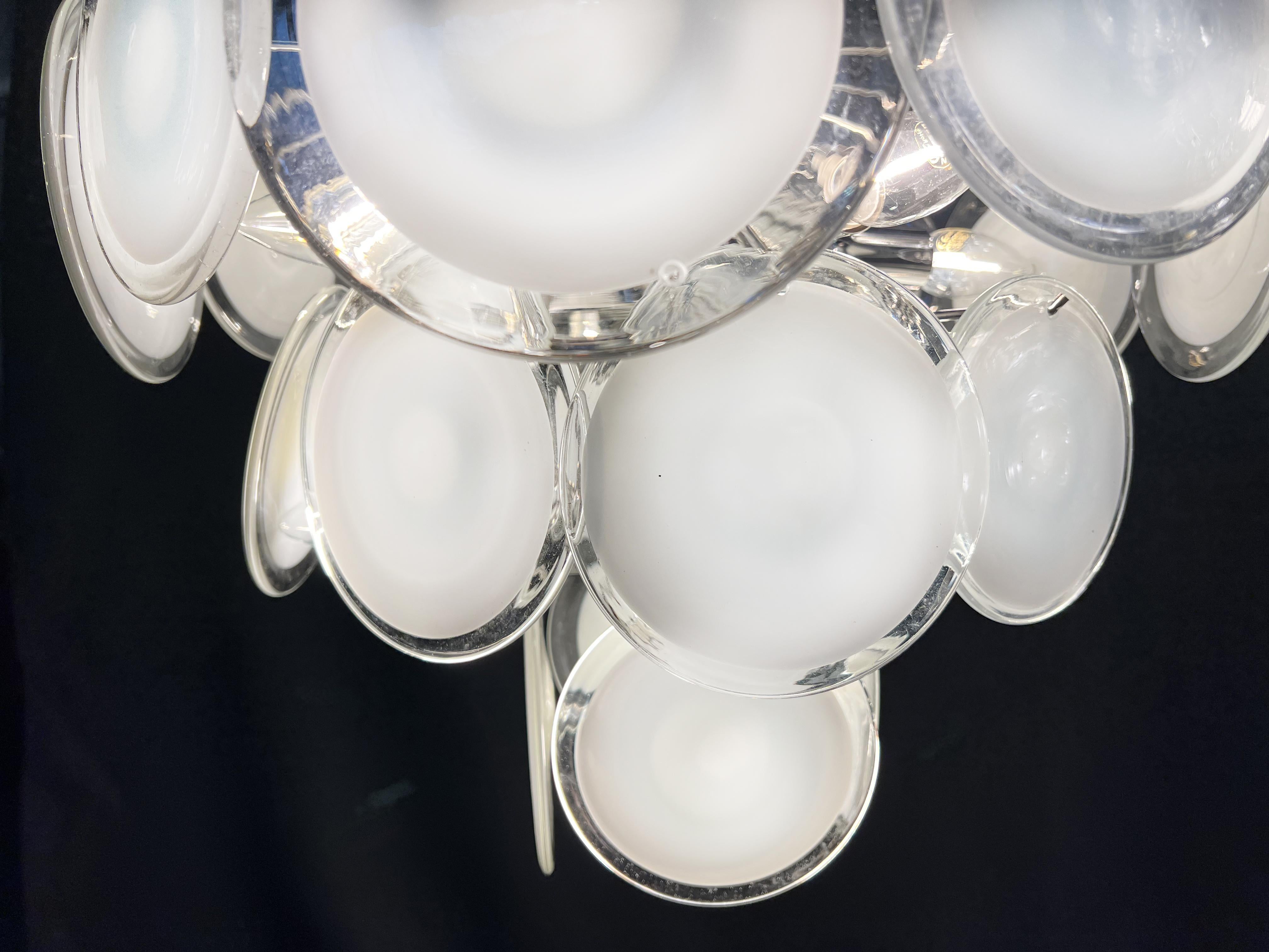  Disc White Murano Glass Chandelier by Vistosi In Good Condition For Sale In Budapest, HU