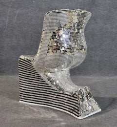 Geformter Stuhl 'Disco Ball'