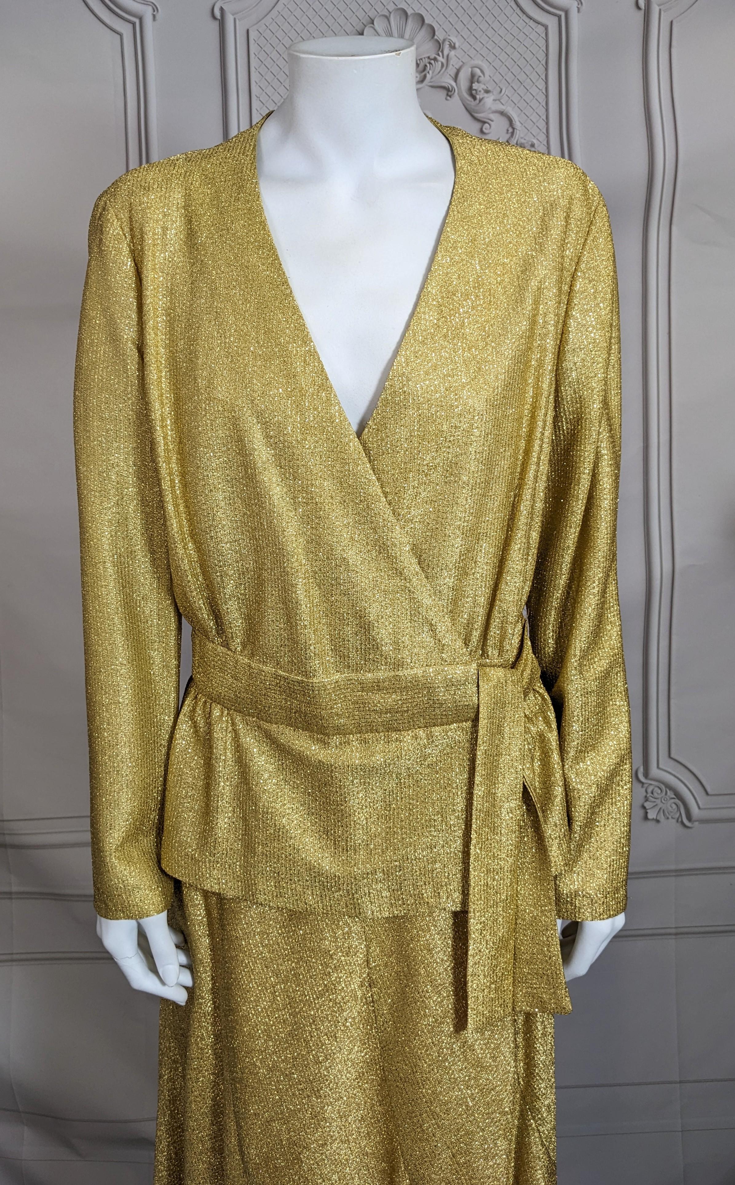 Disco-Ära Gold Lame Ensemble für Damen oder Herren im Angebot
