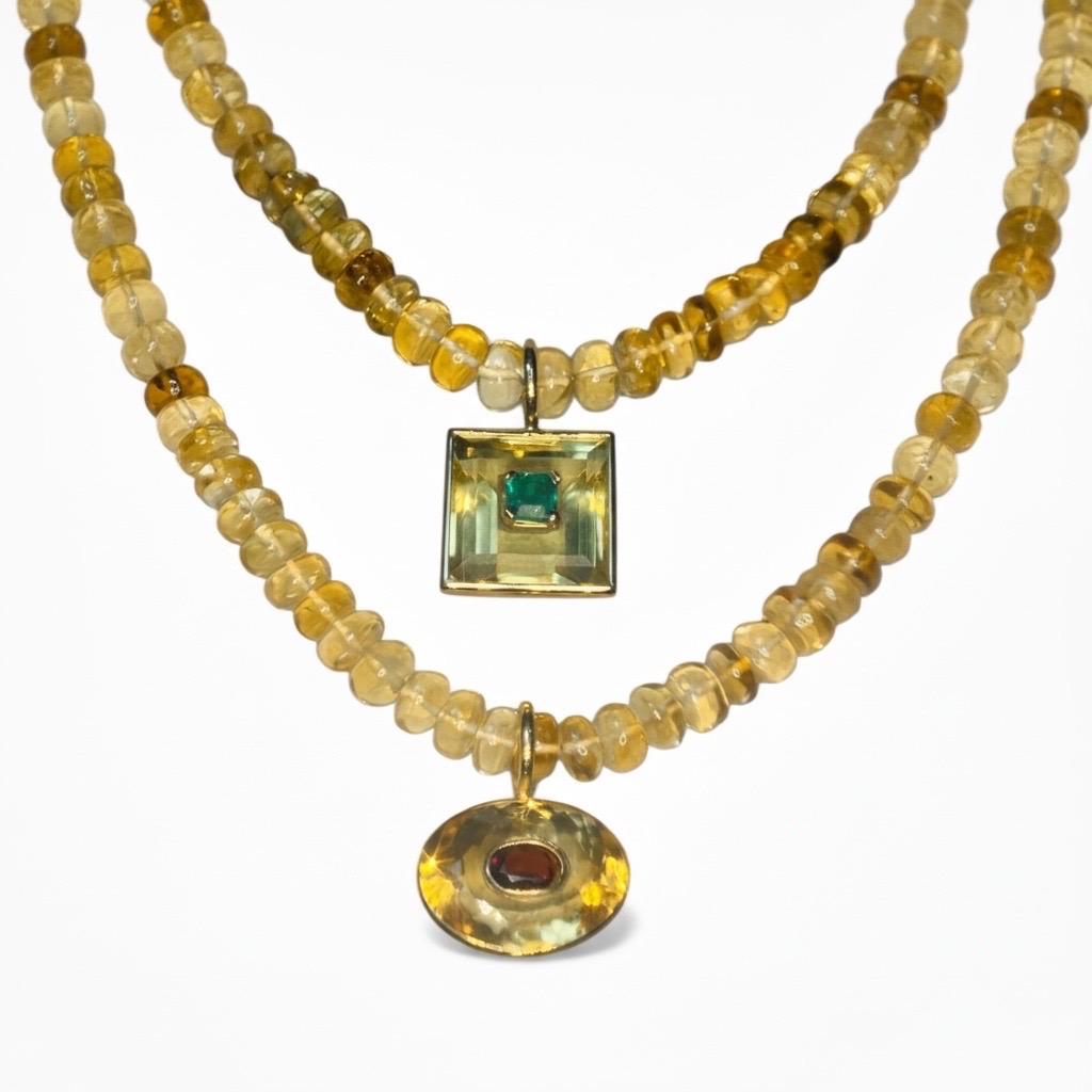 Ciondolo DISCO, Citrino con smeraldo e oro 14k in vendita 1