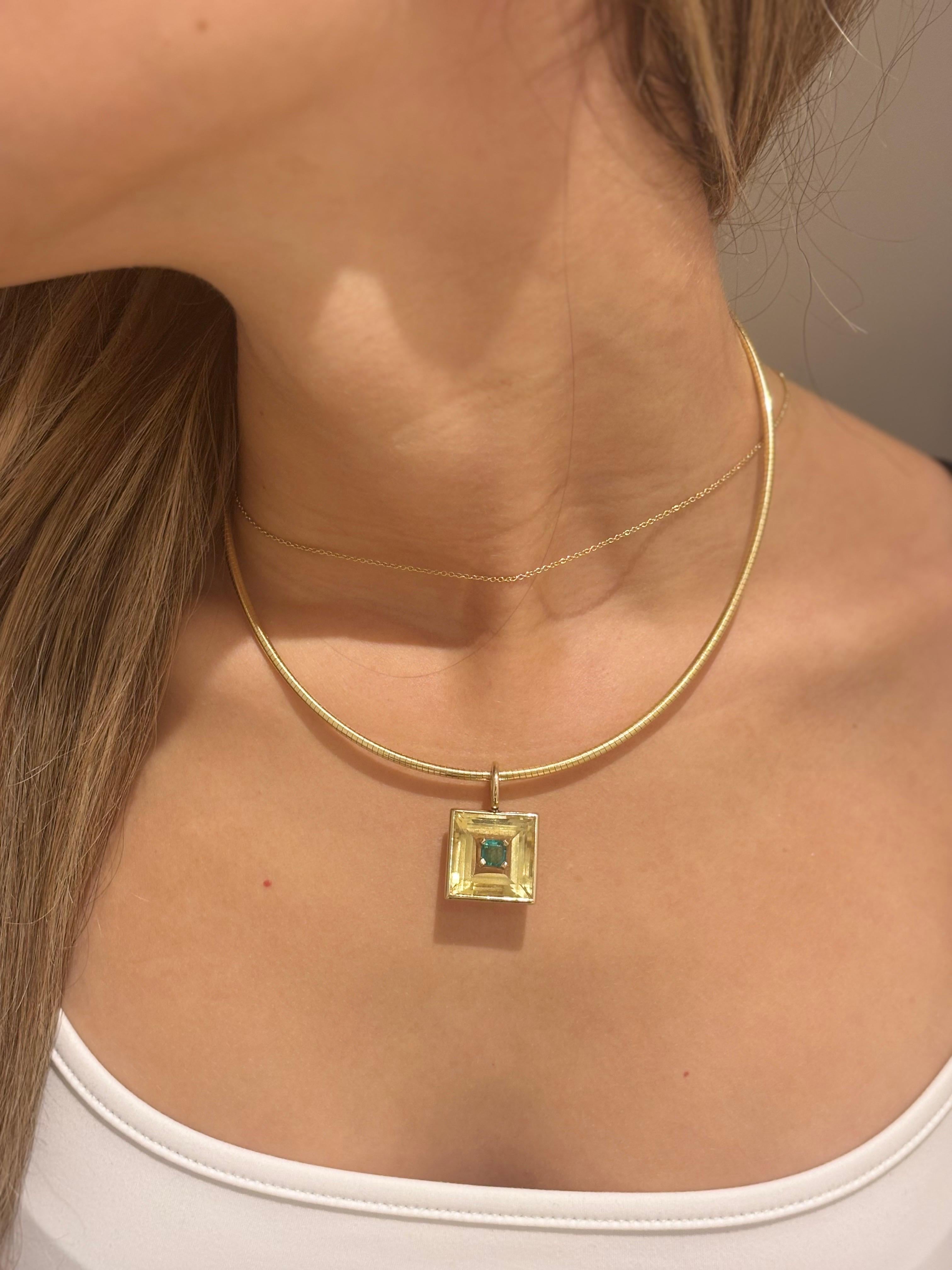 Ciondolo DISCO, Citrino con smeraldo e oro 14k in vendita 2