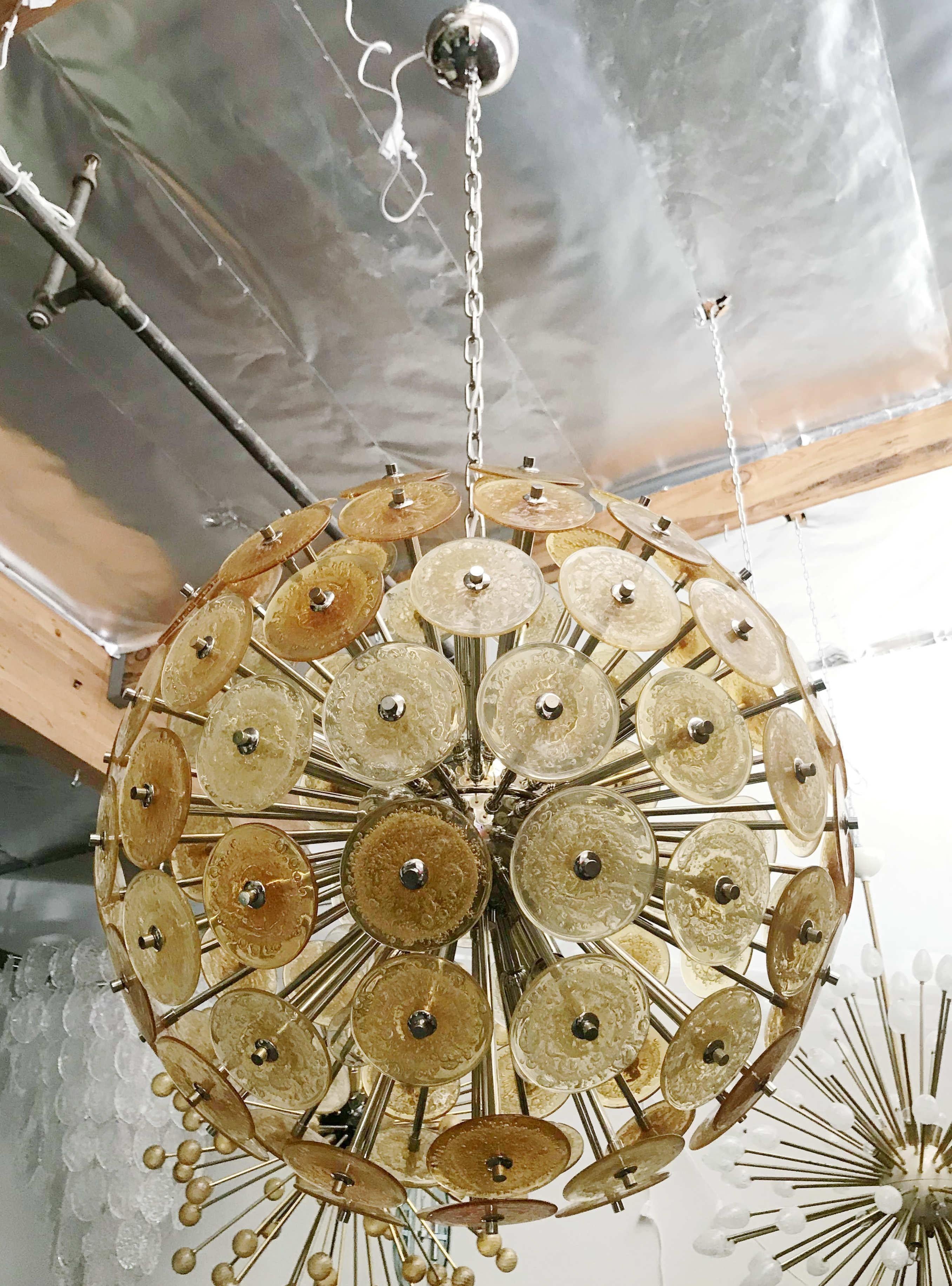 Mid-Century moderno Lampadario Disco Sputnik di Fabio Ltd in vendita