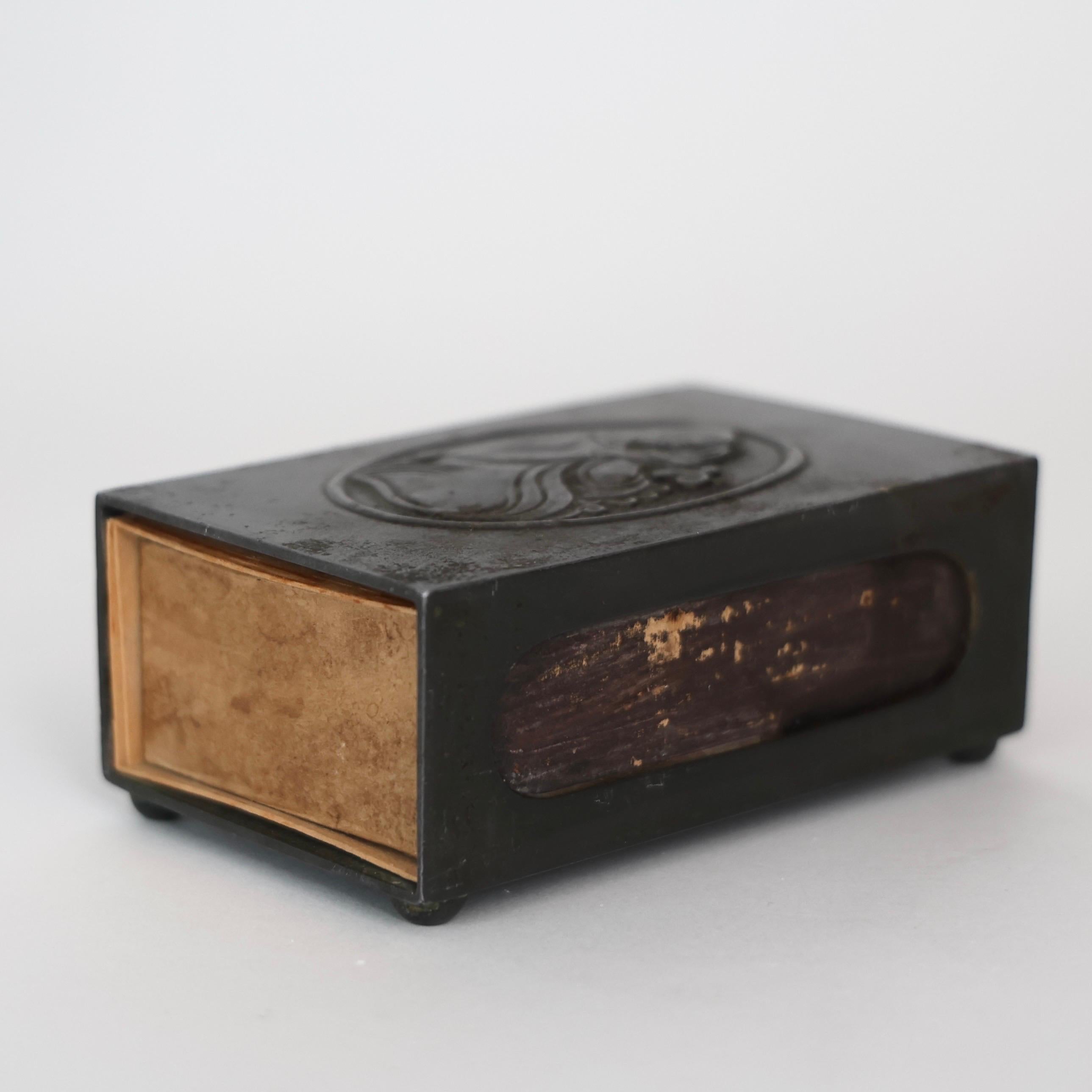 Boîte d'allumettes en métal de Just Andersen, années 1920, Danemark en vente 1