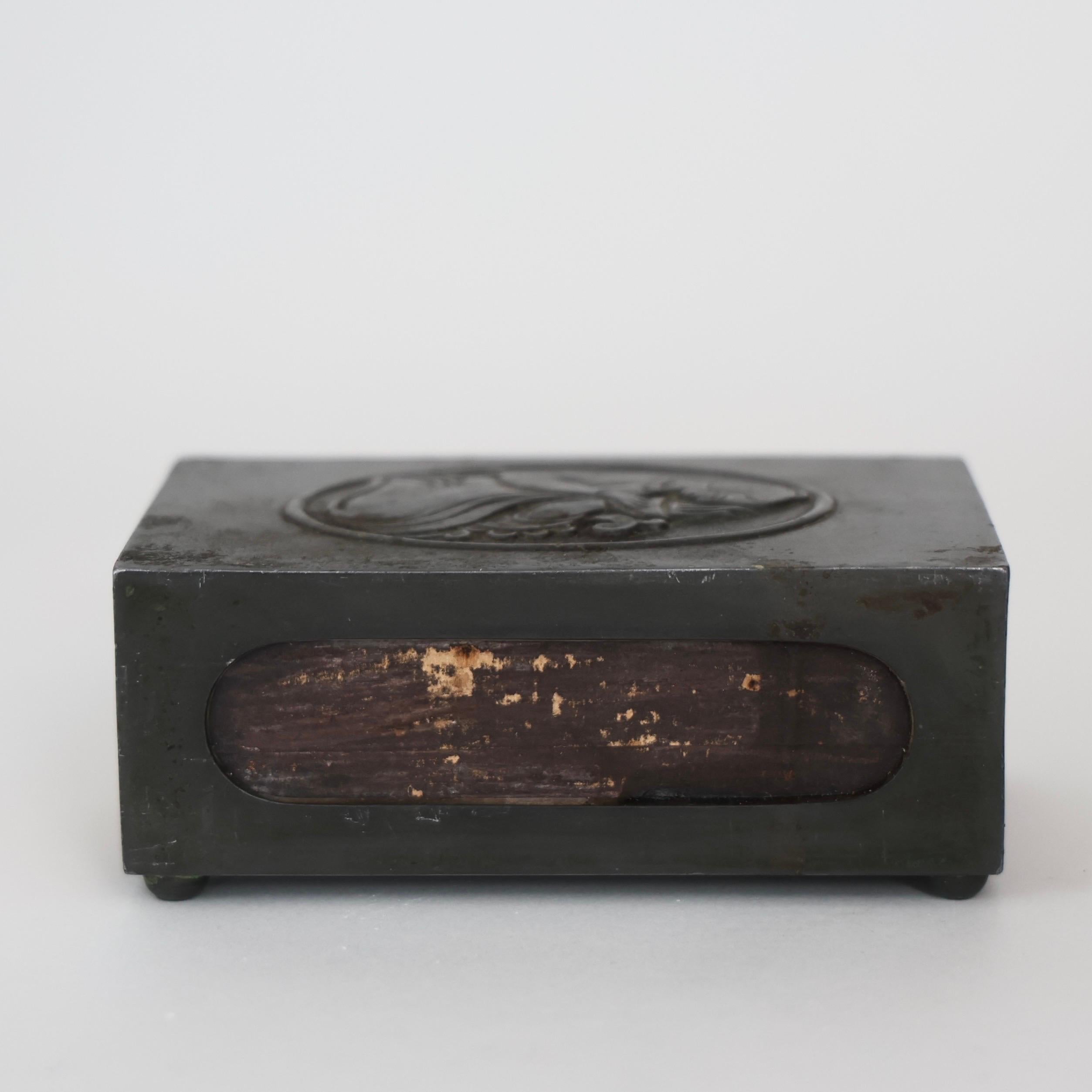 Boîte d'allumettes en métal de Just Andersen, années 1920, Danemark en vente 2