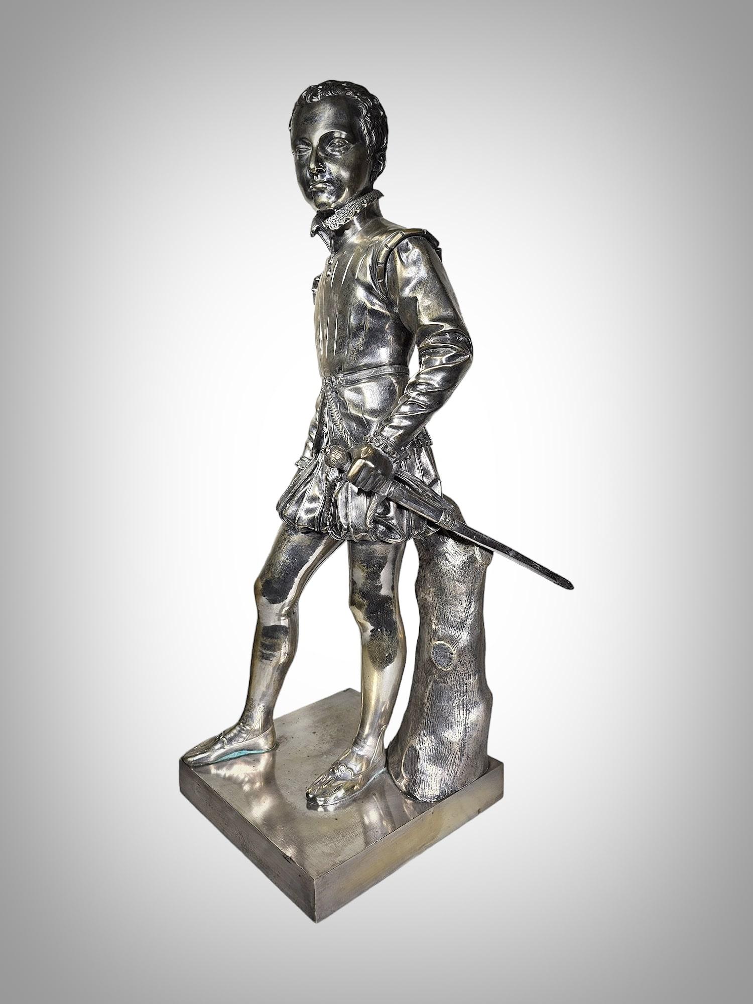  Discover the majesty of the King of France, Henry IV, with this Sculpture For Sale 2