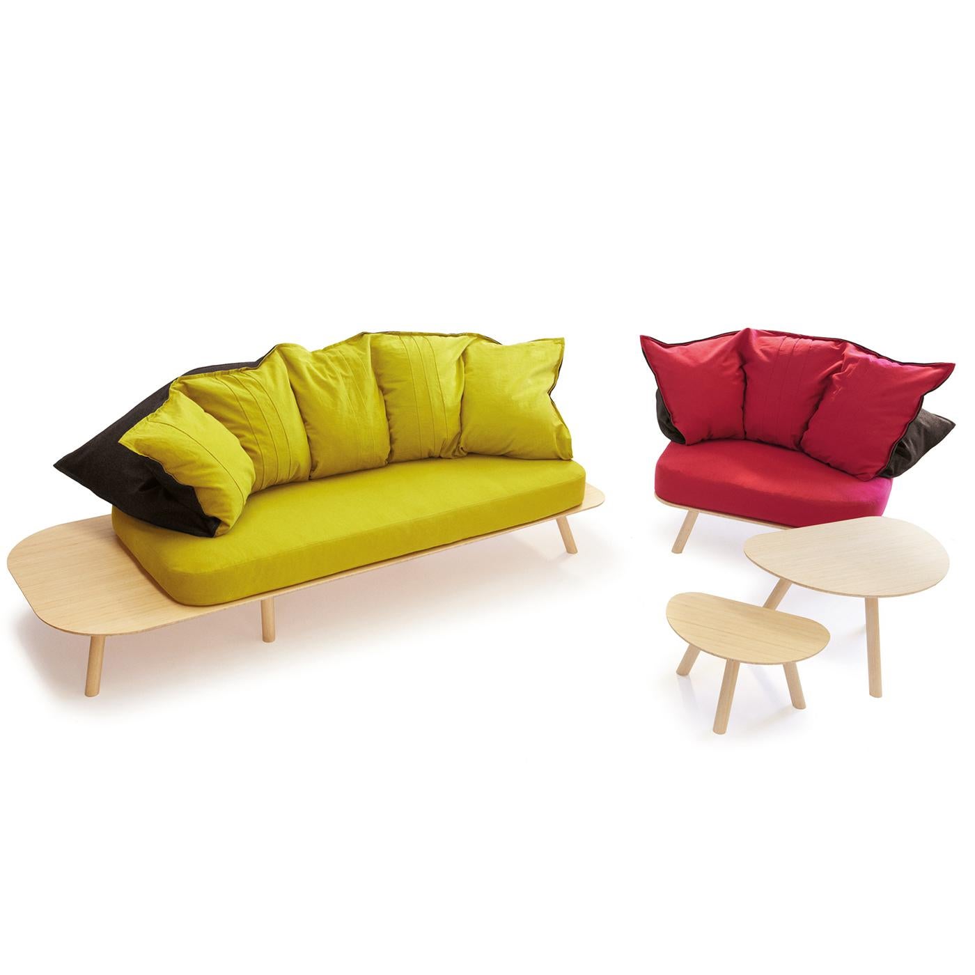 The Disfatto Armchair by Dennis Guidone is a delightful combination of a seat, cushion and relaxation paradise. The back cushion may be switched from modest black to bright colour and back in the blink of an eye. Playful and exceptionally