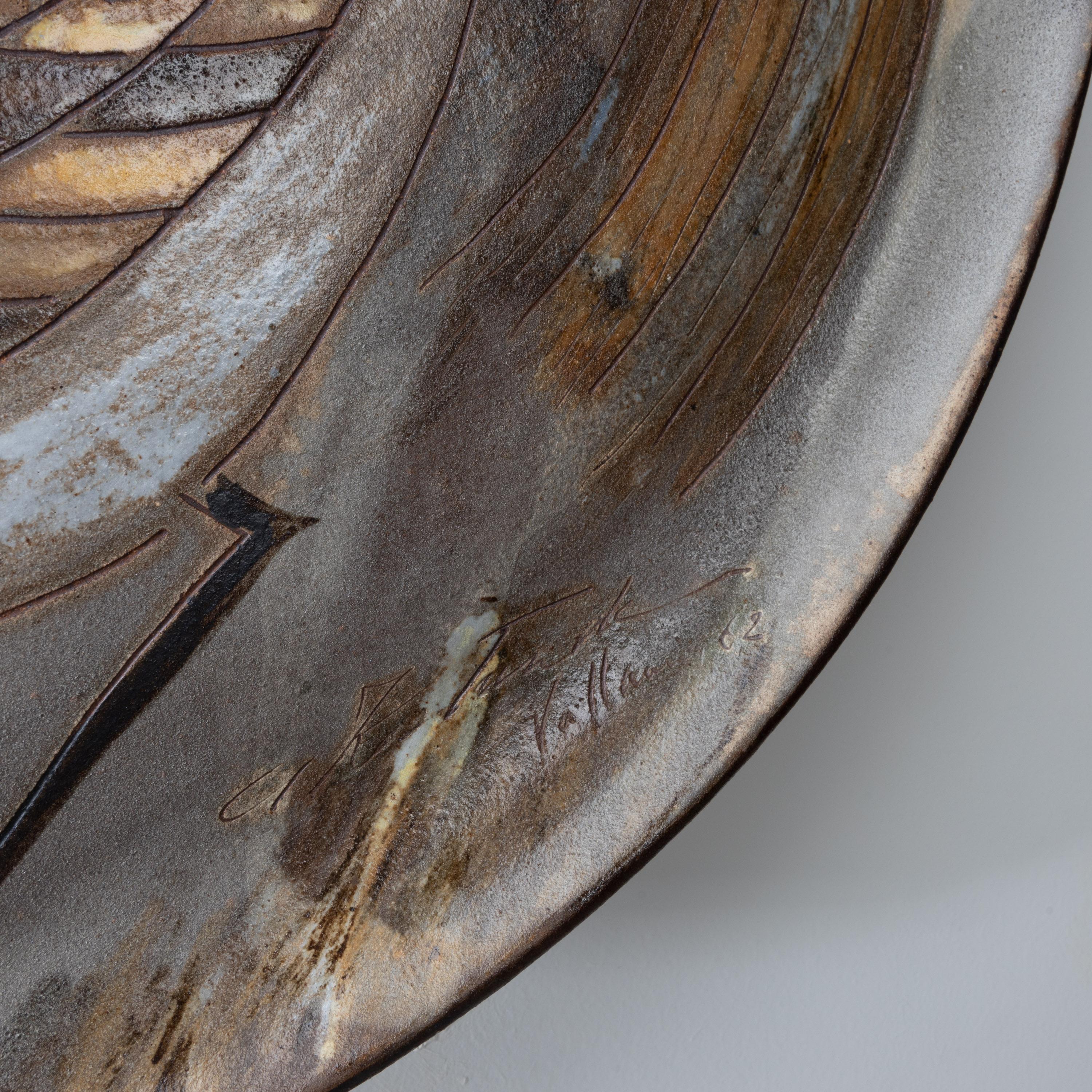 Dish by Alexandre Kostanda - Glazed ceramic stoneware decorated In Good Condition For Sale In Uccle, BE