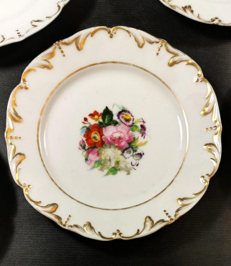 Dishes '9 Pieces' Porcelain Vieux Paris Hand Painted Napoleon III, France In Good Condition In Prato, Tuscany