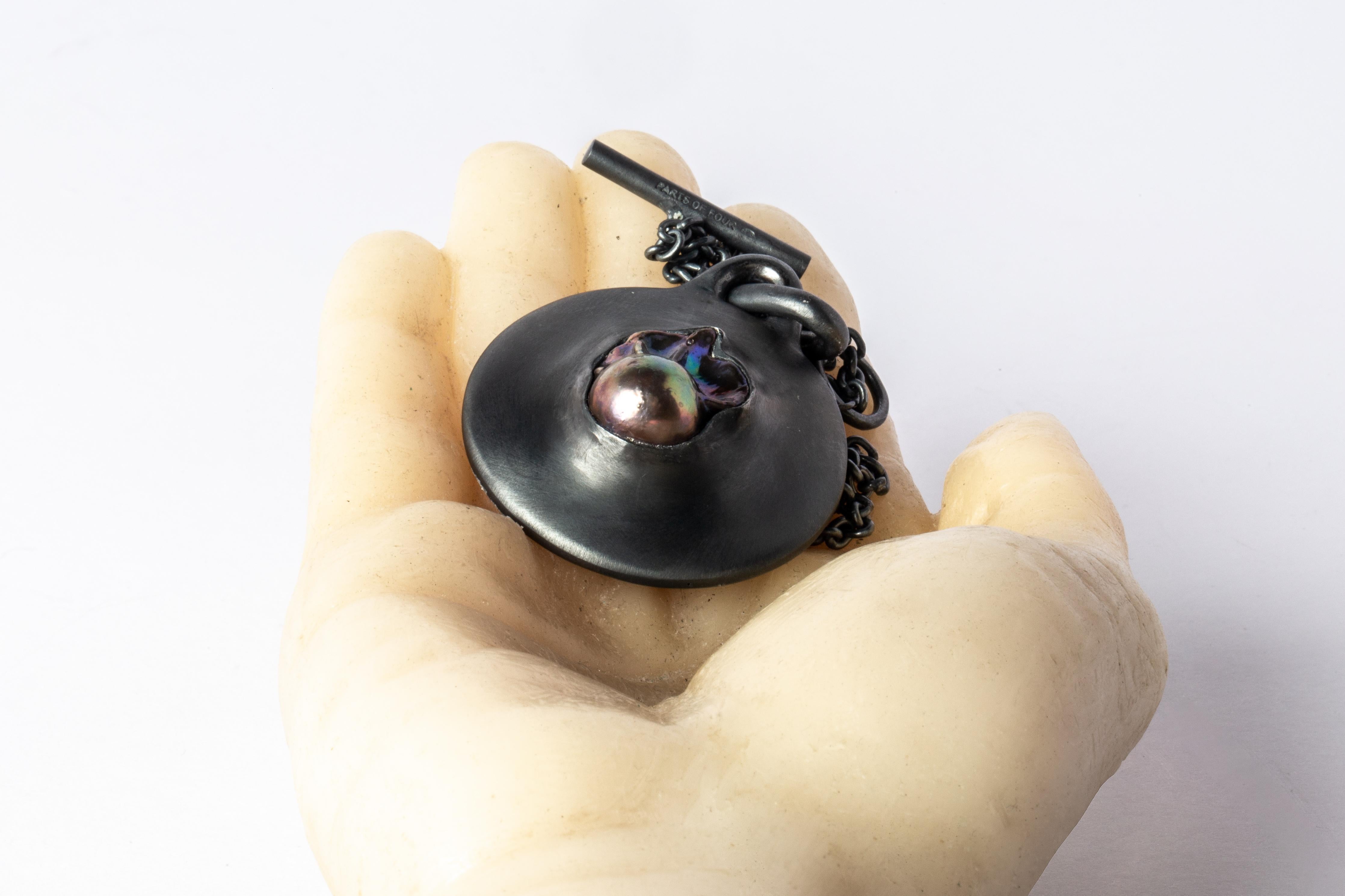 Disk Necklace (Terrestrial, Black Rainbow Pearl, 47mm, KA+KPRL) For Sale 2