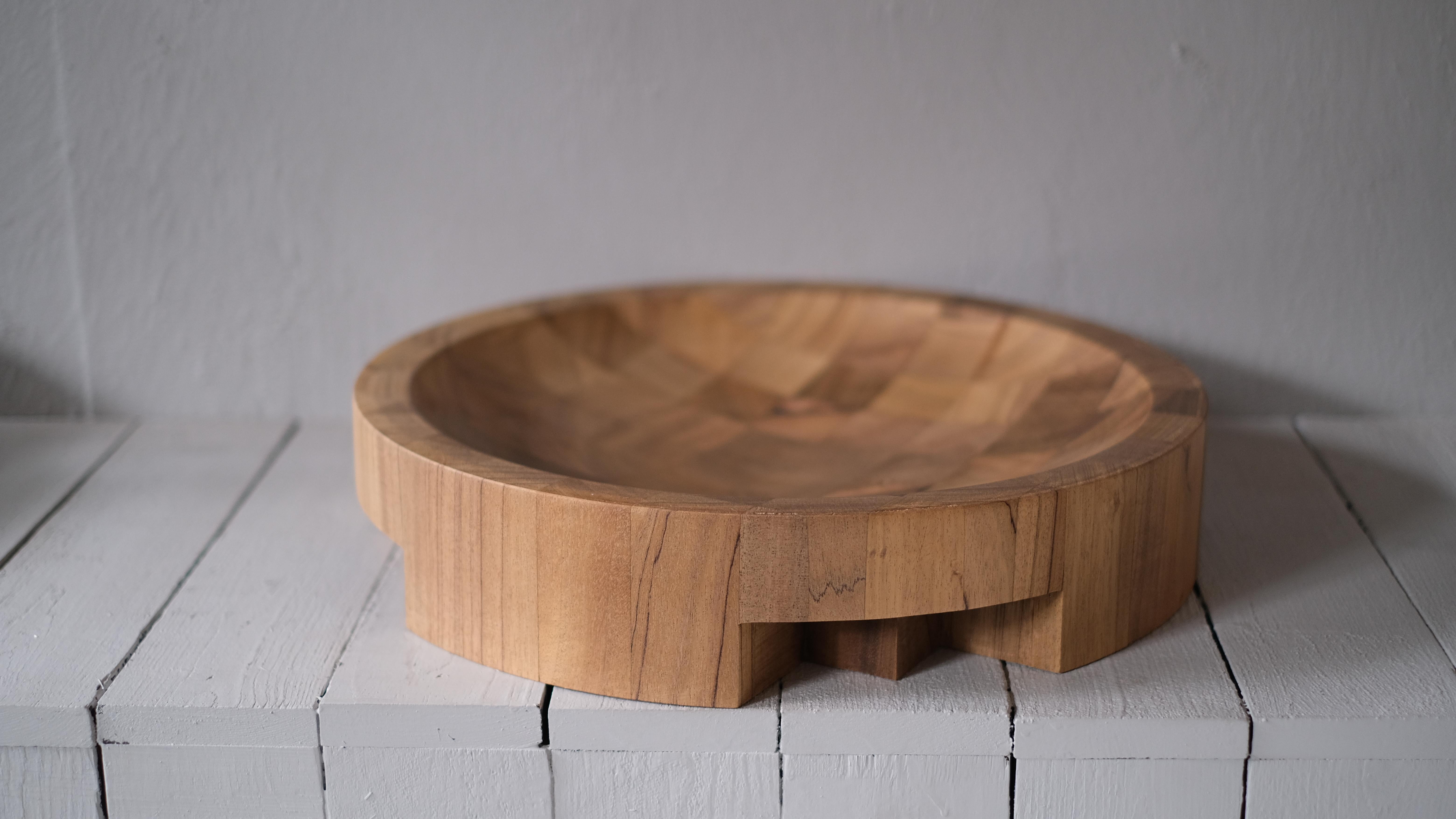 Disk Tray African Walnut Large by Arno Declercq In New Condition For Sale In Geneve, CH