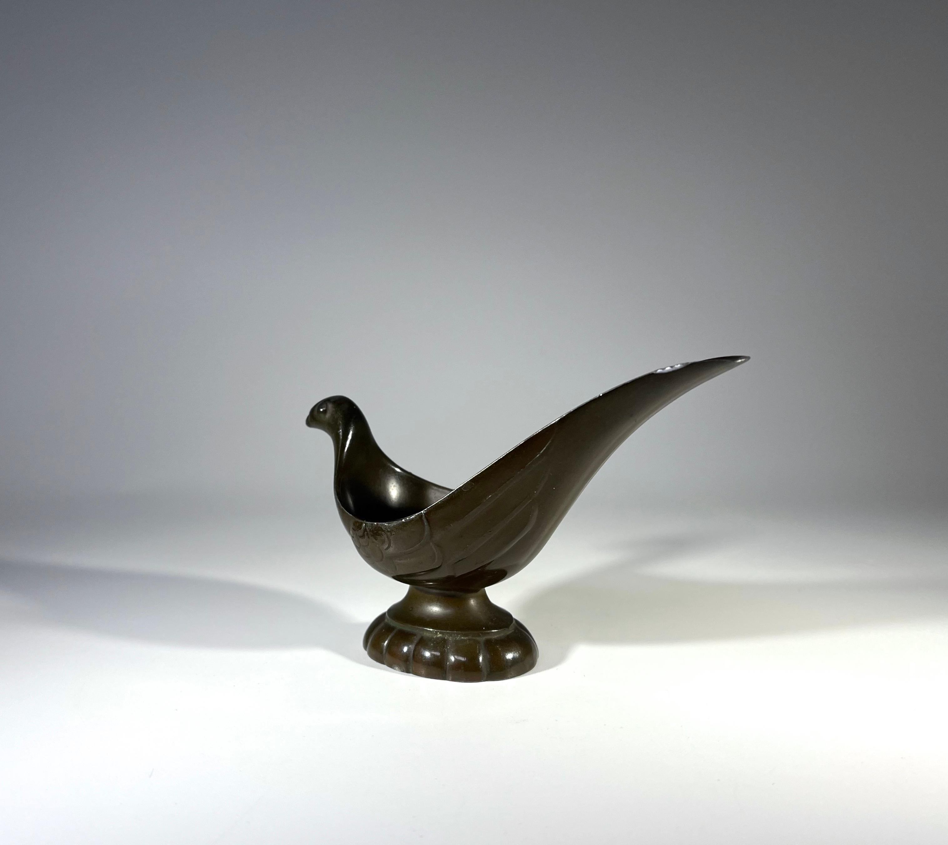 Disko Metal Just Andersen, Danimarca 1930 Art Deco Stylised Bird Pipe Rest In condizioni buone in vendita a Rothley, Leicestershire