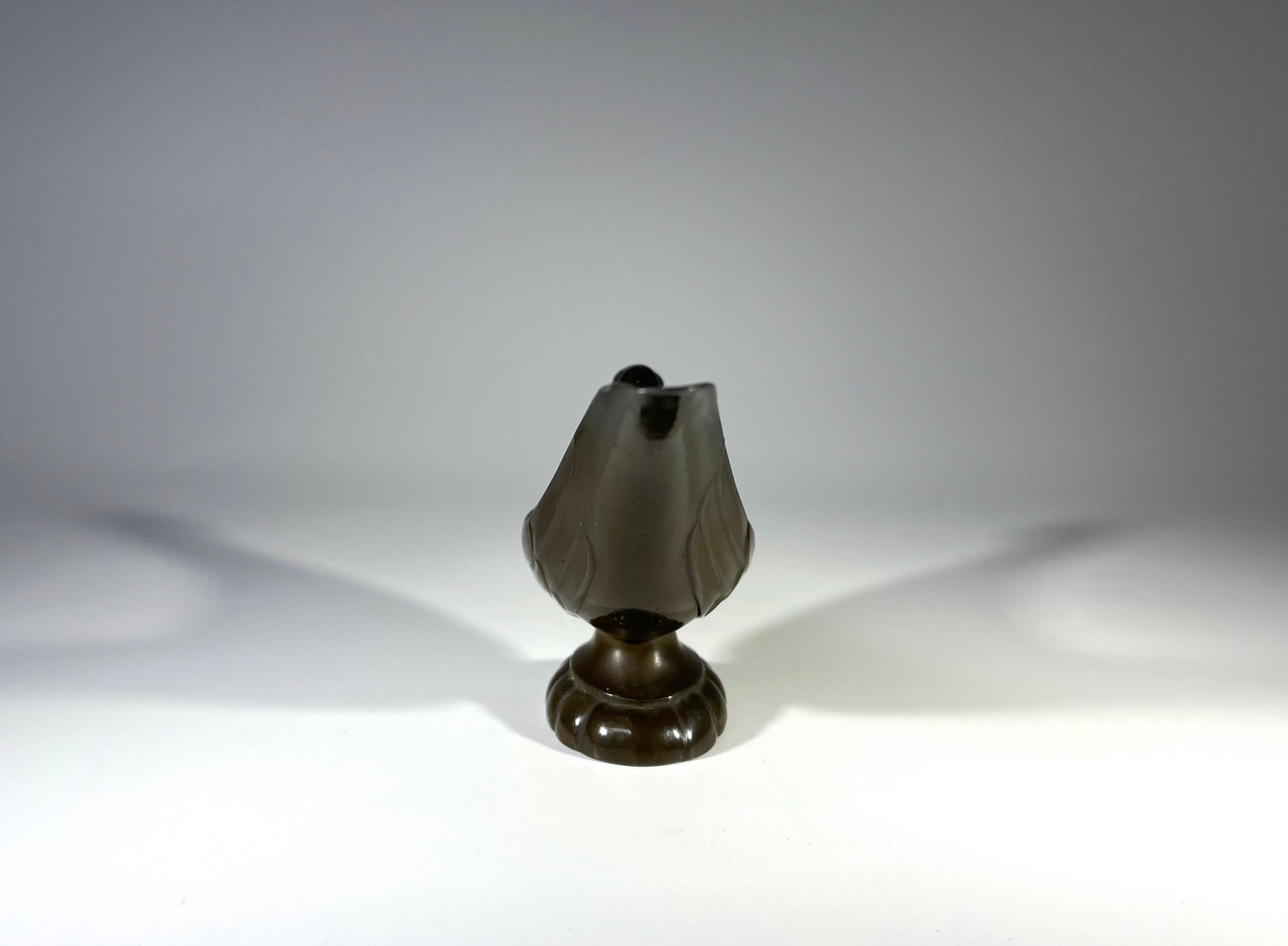 Metallo Disko Metal Just Andersen, Danimarca 1930 Art Deco Stylised Bird Pipe Rest in vendita