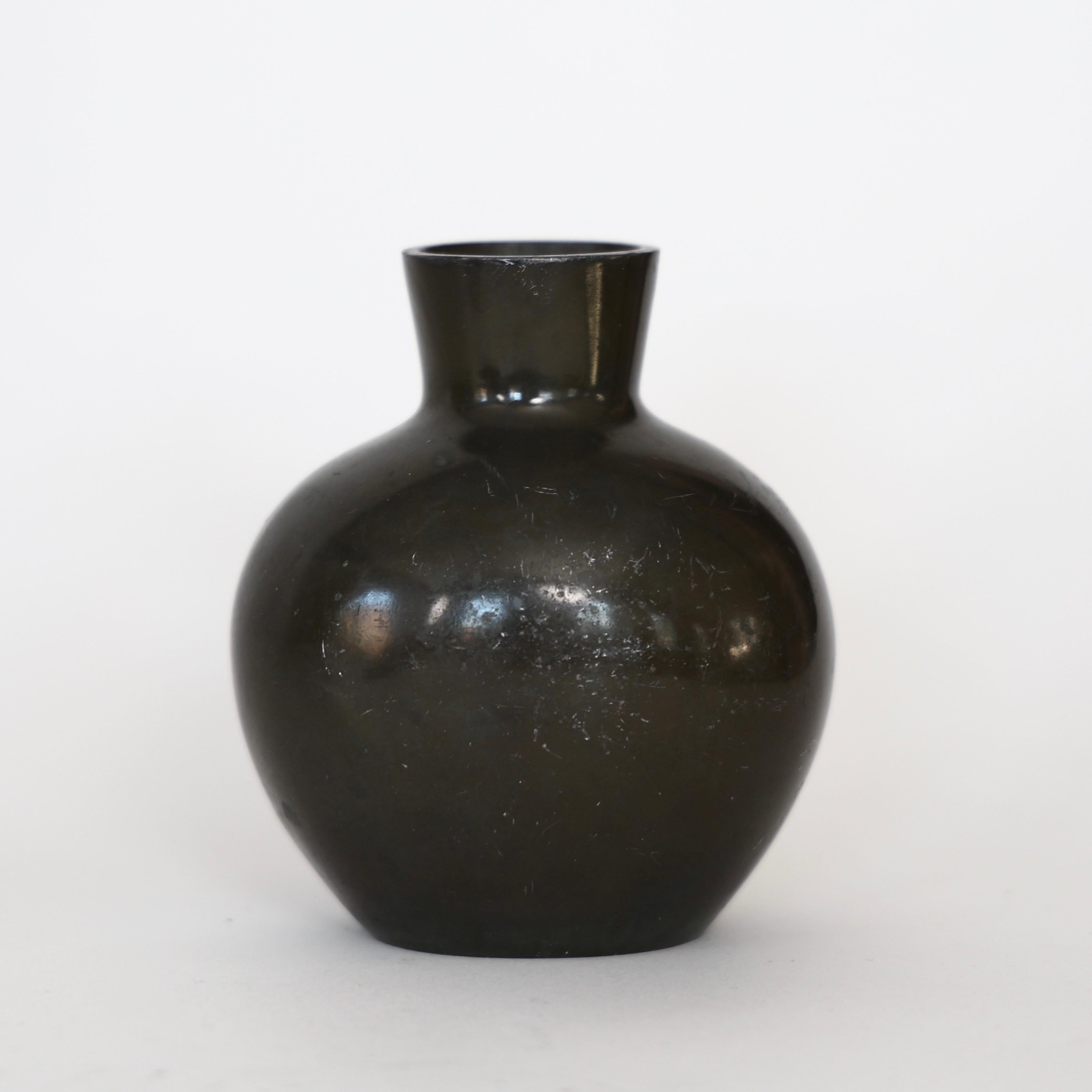 Inizio XX secolo Vaso Diskometal di Just Andersen, anni '20, Danimarca in vendita