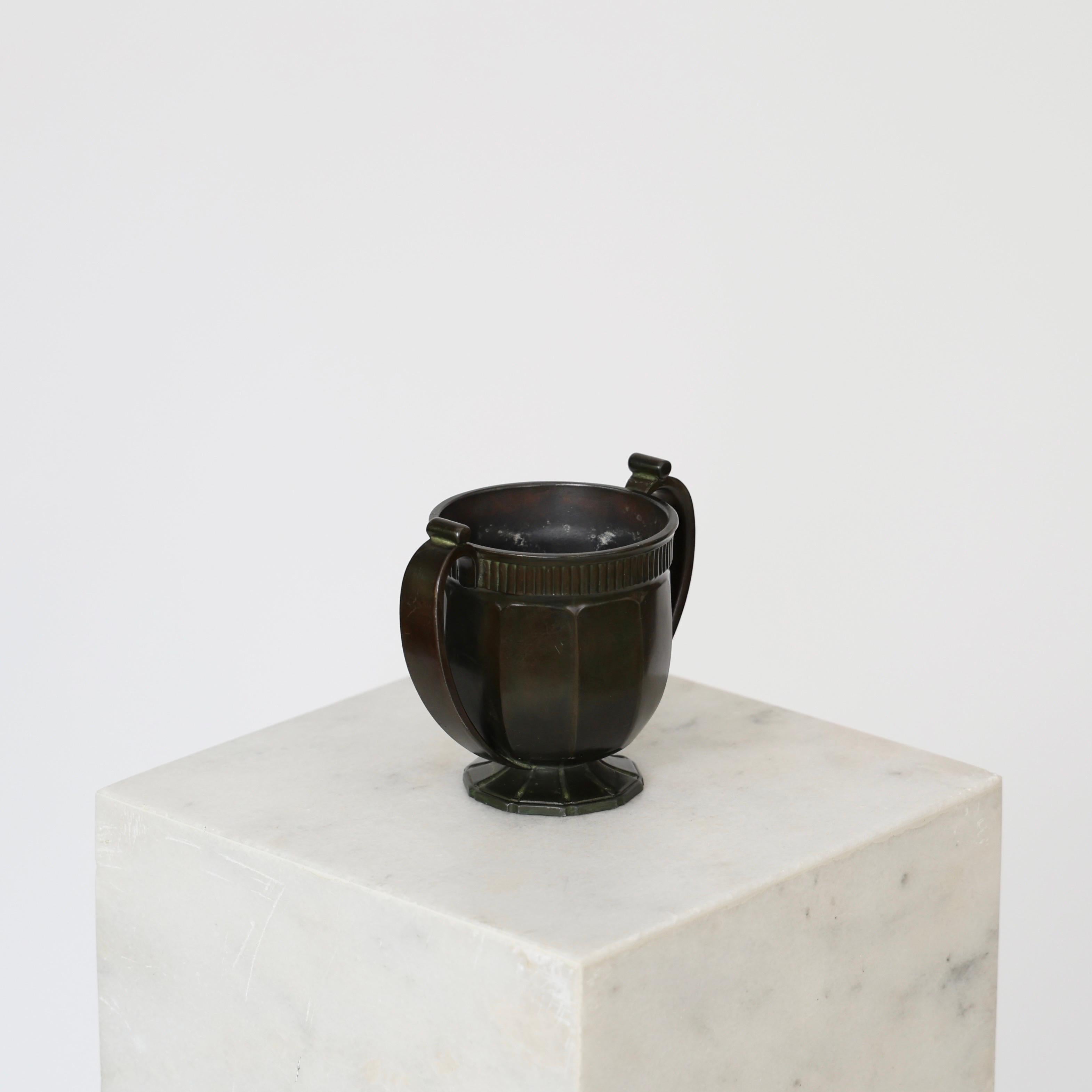 Diskometal Vase by Just Andersen, 1930s, Denmark In Good Condition For Sale In Værløse, DK