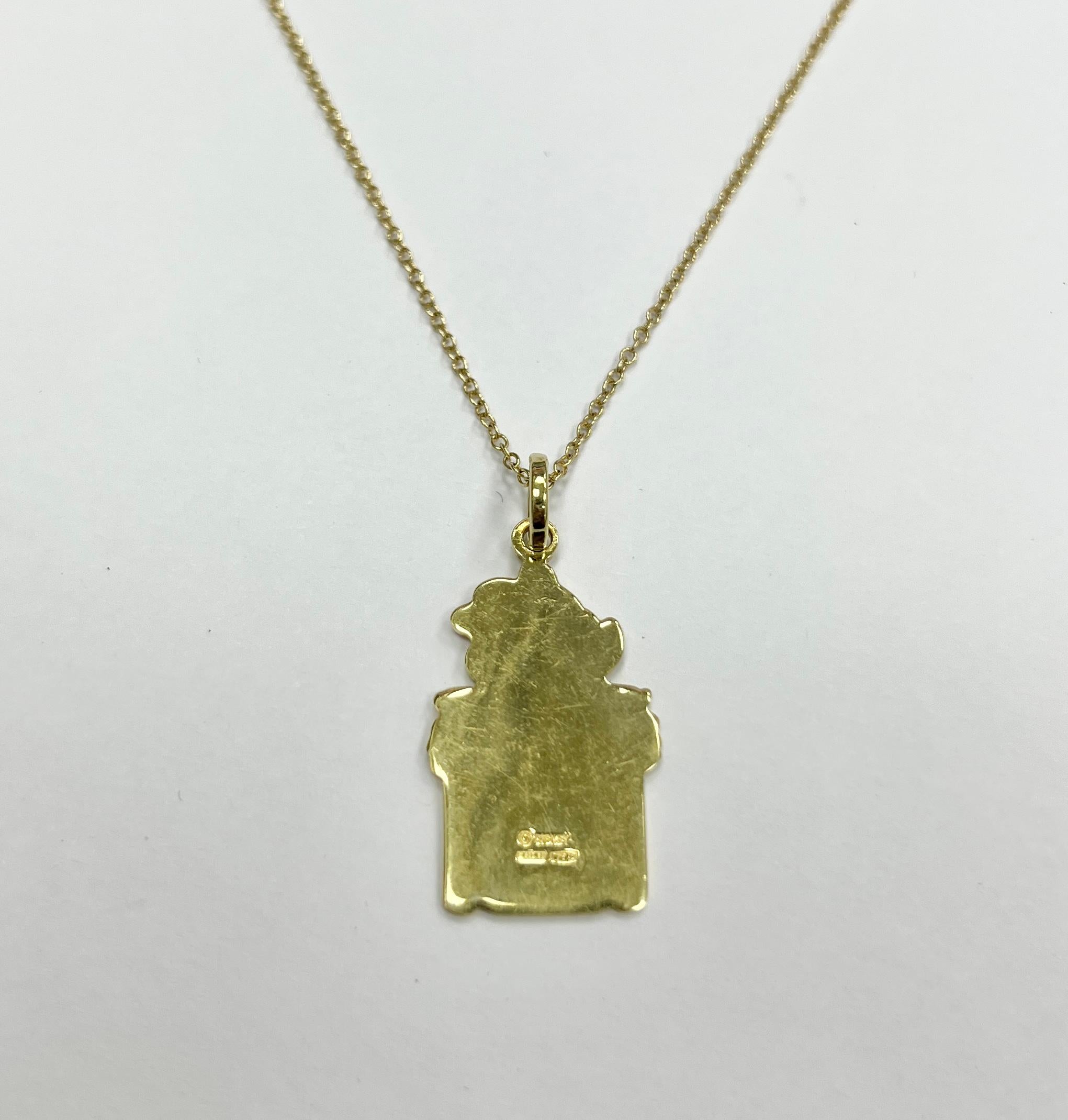 Disney 18K Yellow Gold Minnie Mouse Enamel Charm Pendant Necklace In Good Condition For Sale In New York, NY