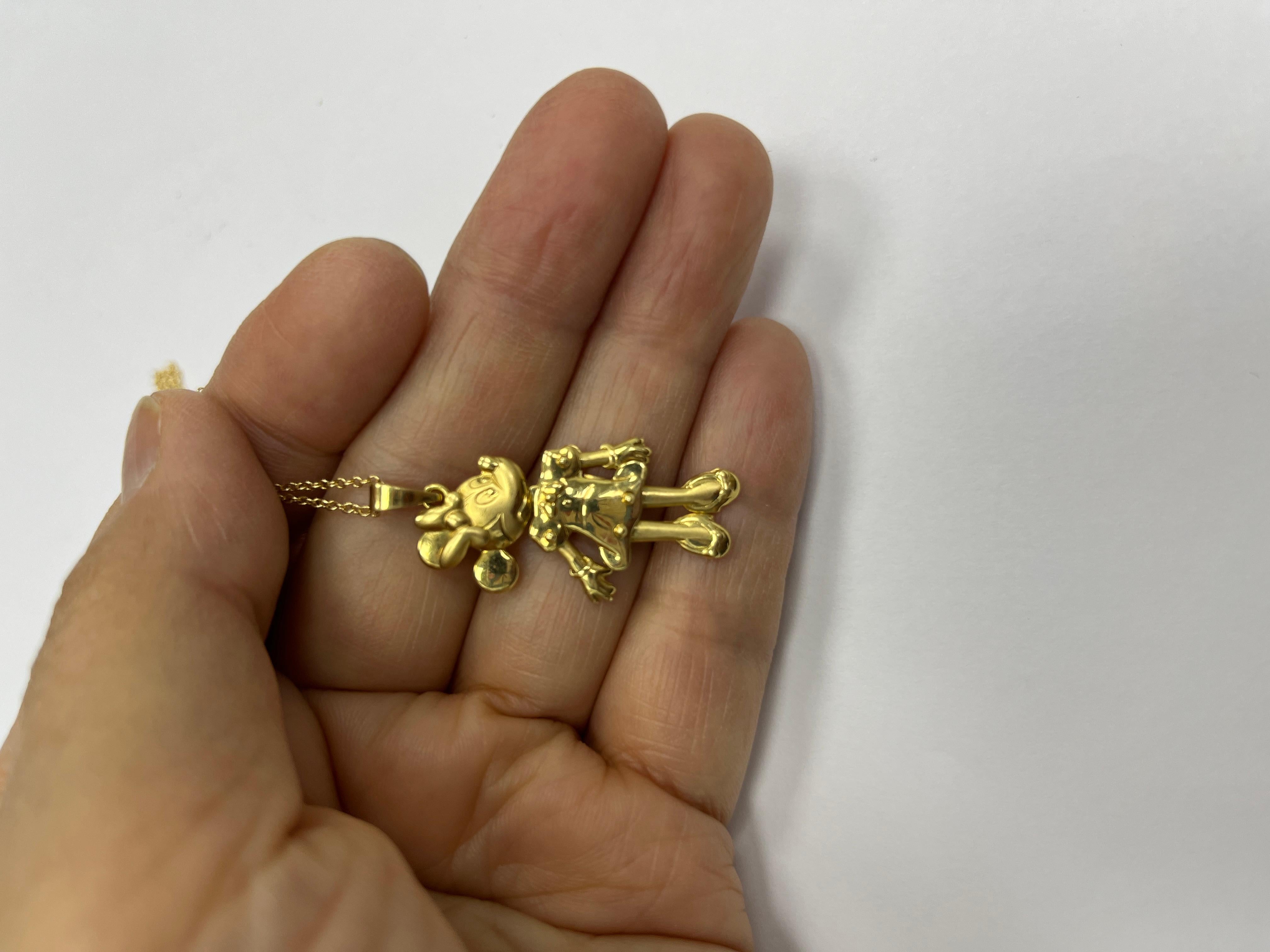 Disney 18k YG Minnie Mouse pendant with gold chain For Sale 2