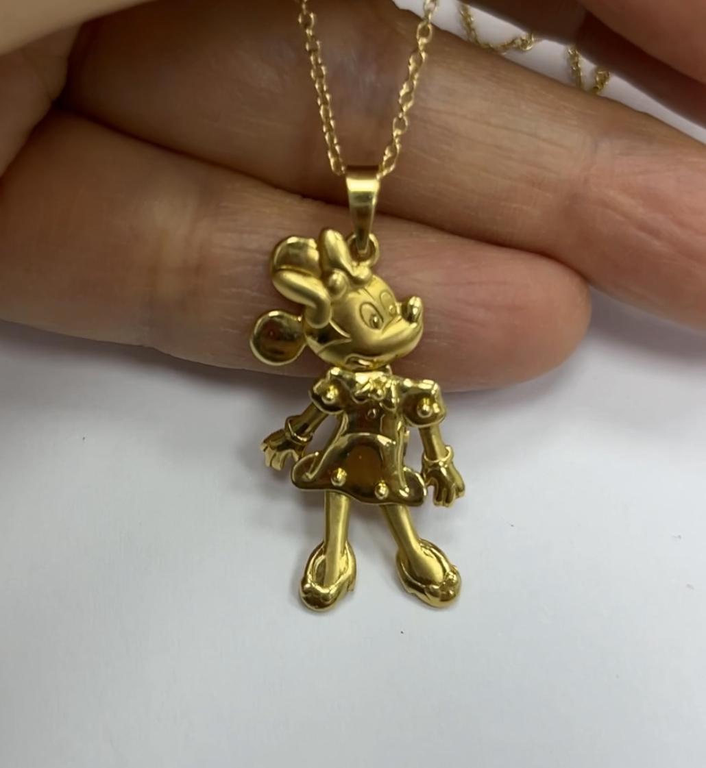 Disney 18k YG Minnie Mouse pendant with gold chain For Sale 3