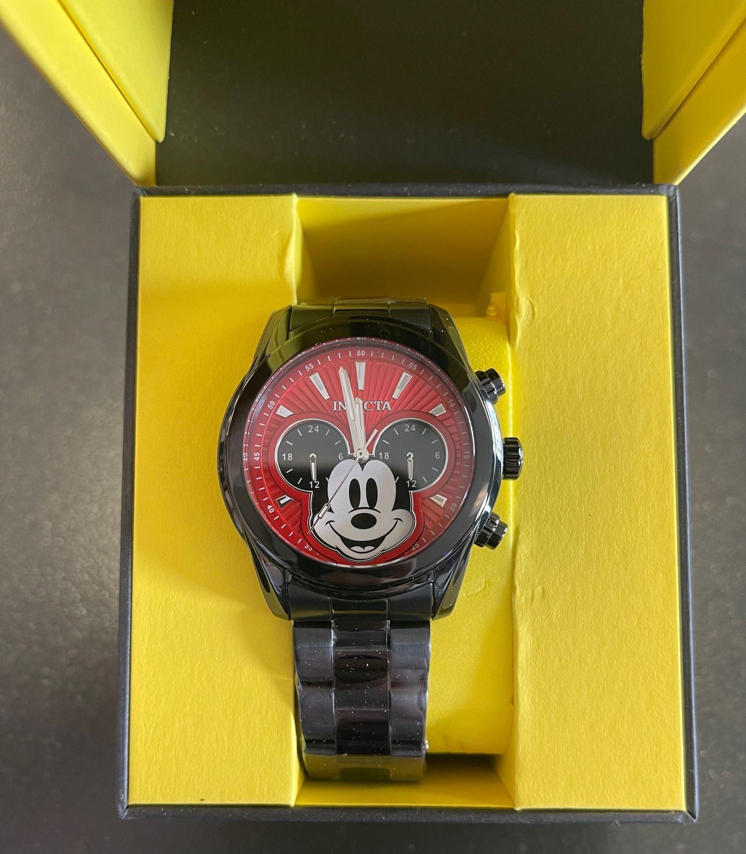 Disney Invicta Men's Mickey Mouse Quartz Black Red Stainless Steel Watch In New Condition For Sale In Montreal, QC