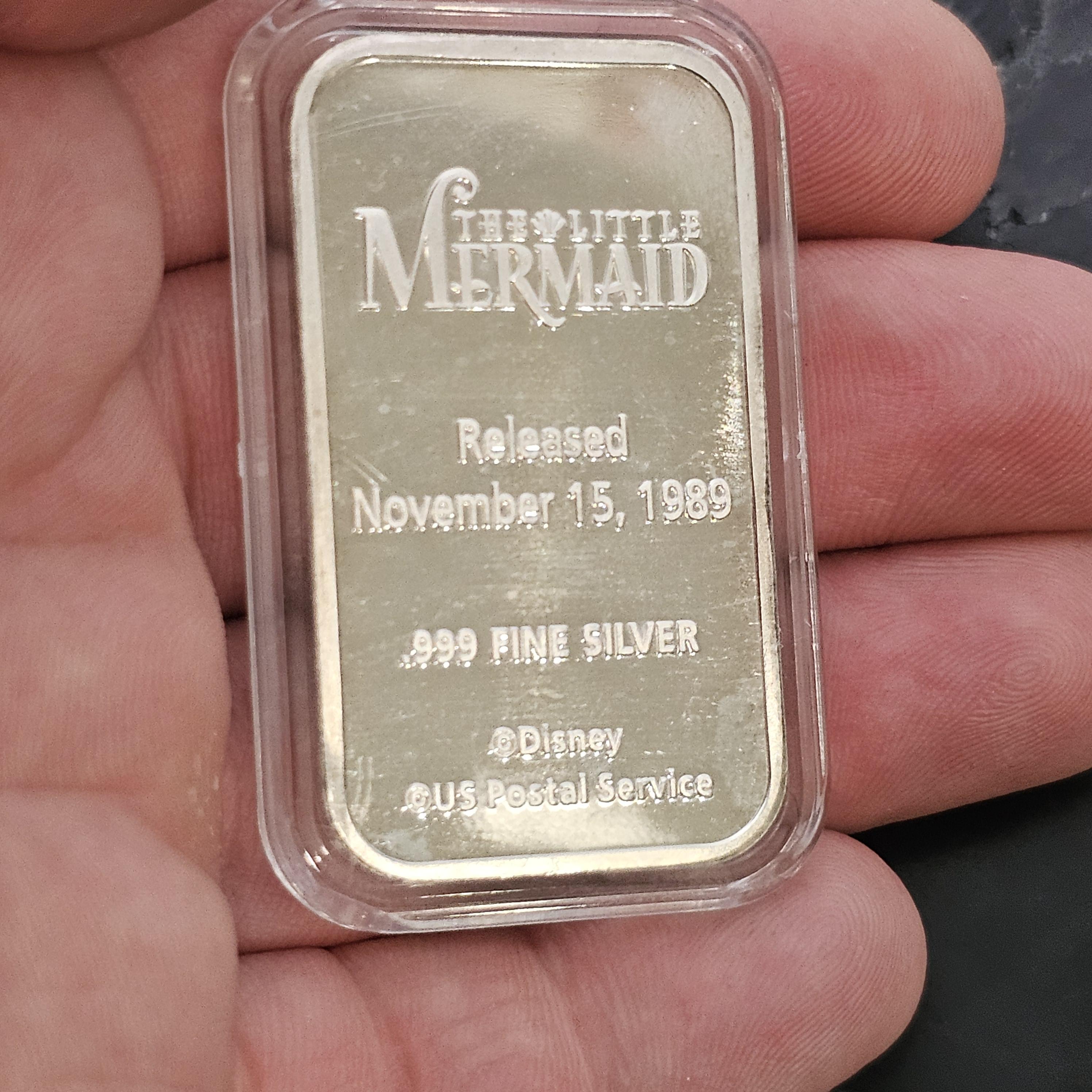 Disney Little Mermaid Ariel Flounder 1 oz Enamel 999 Silver Art Bar Ingot Bon état - En vente à Northbrook, IL
