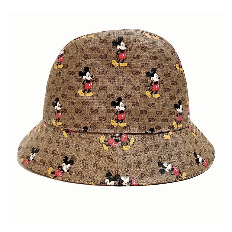 Disney X Gucci - Chapeau seau à monogramme Mickey En vente sur 1stDibs | gucci  mickey casquette