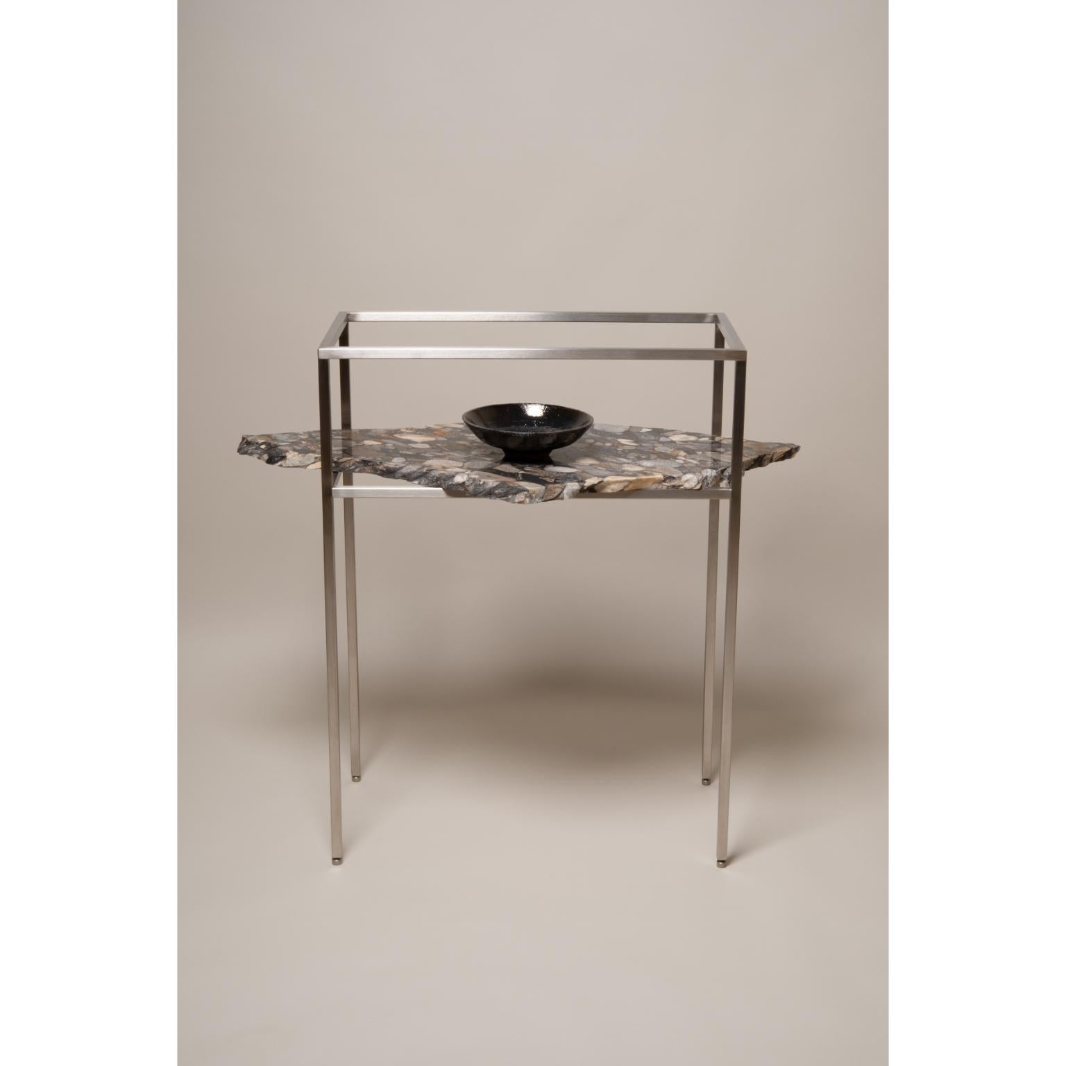 Brossé Display 2 Floating Stone de Georgiev Zabeta en vente