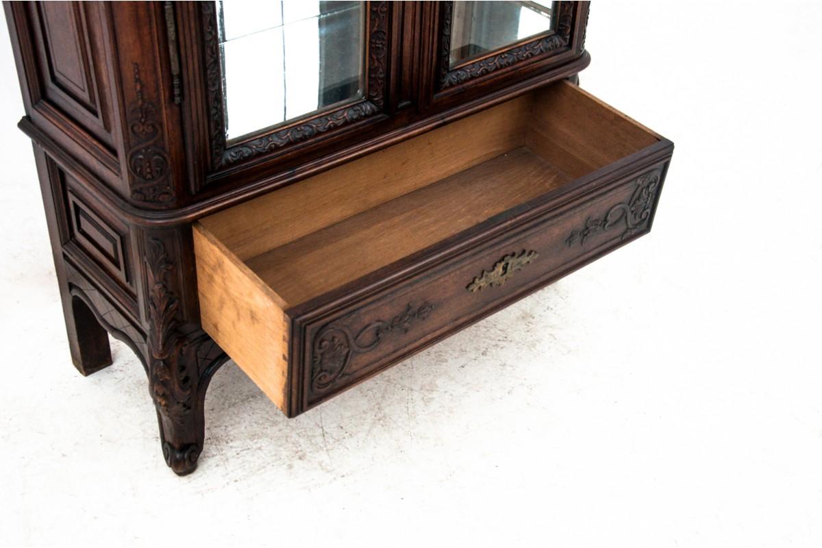 French Display cabinet, France, circa 1890. For Sale