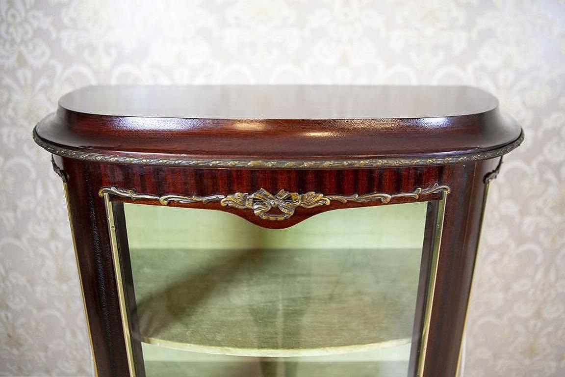 Display Cabinet from the Early 20th Century Veneered with Rosewood 5