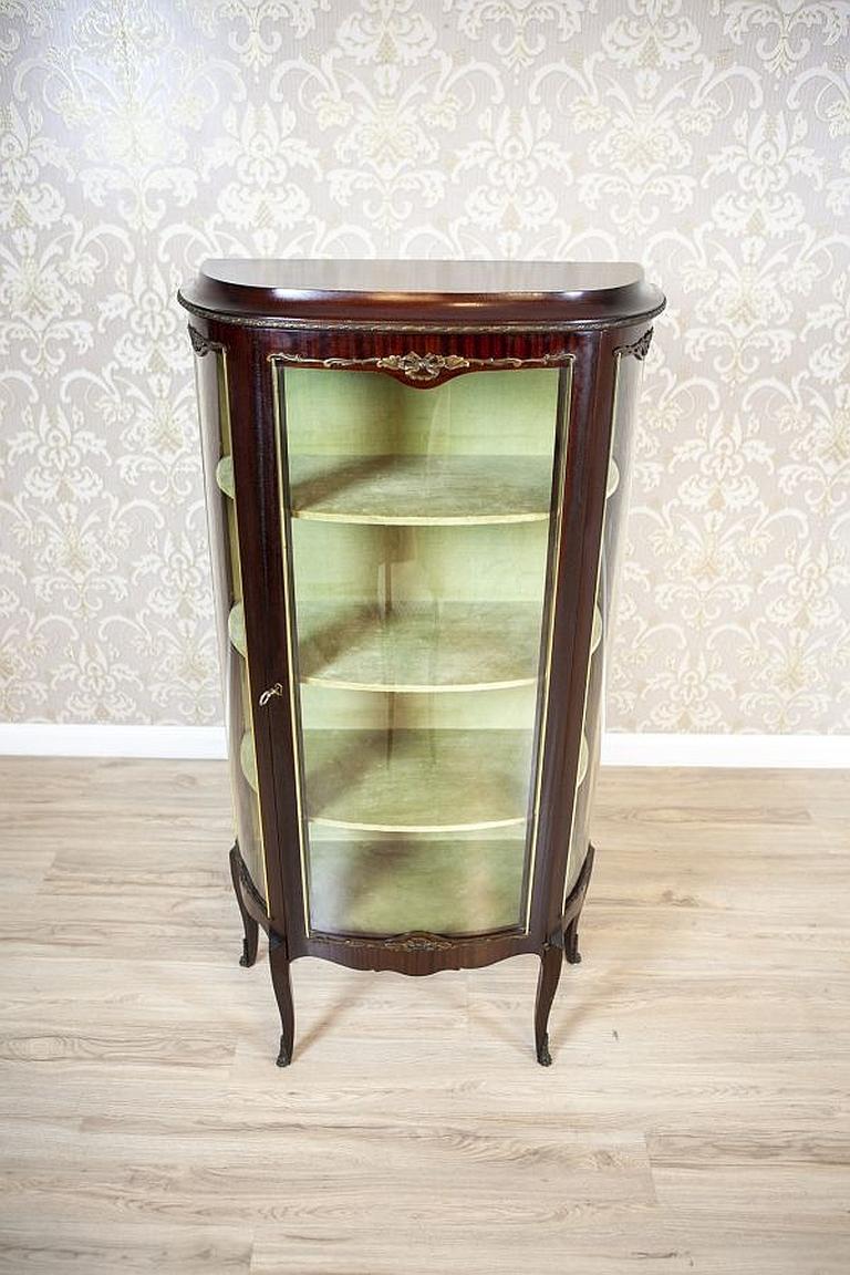 European Display Cabinet from the Early 20th Century Veneered with Rosewood