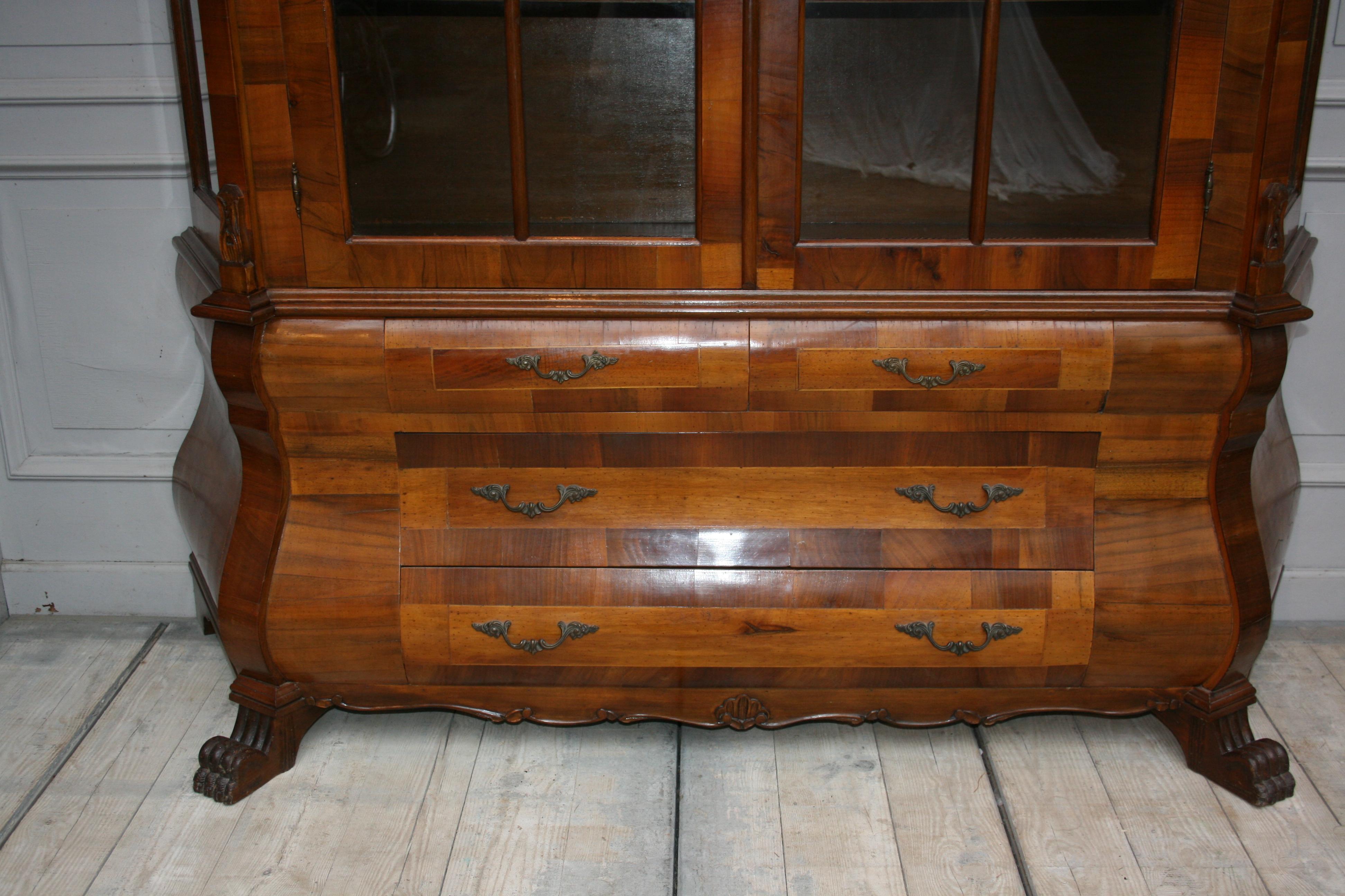 Display Cabinet in Walnut Veneer, Dutch Baroque Style, 20th Century 7