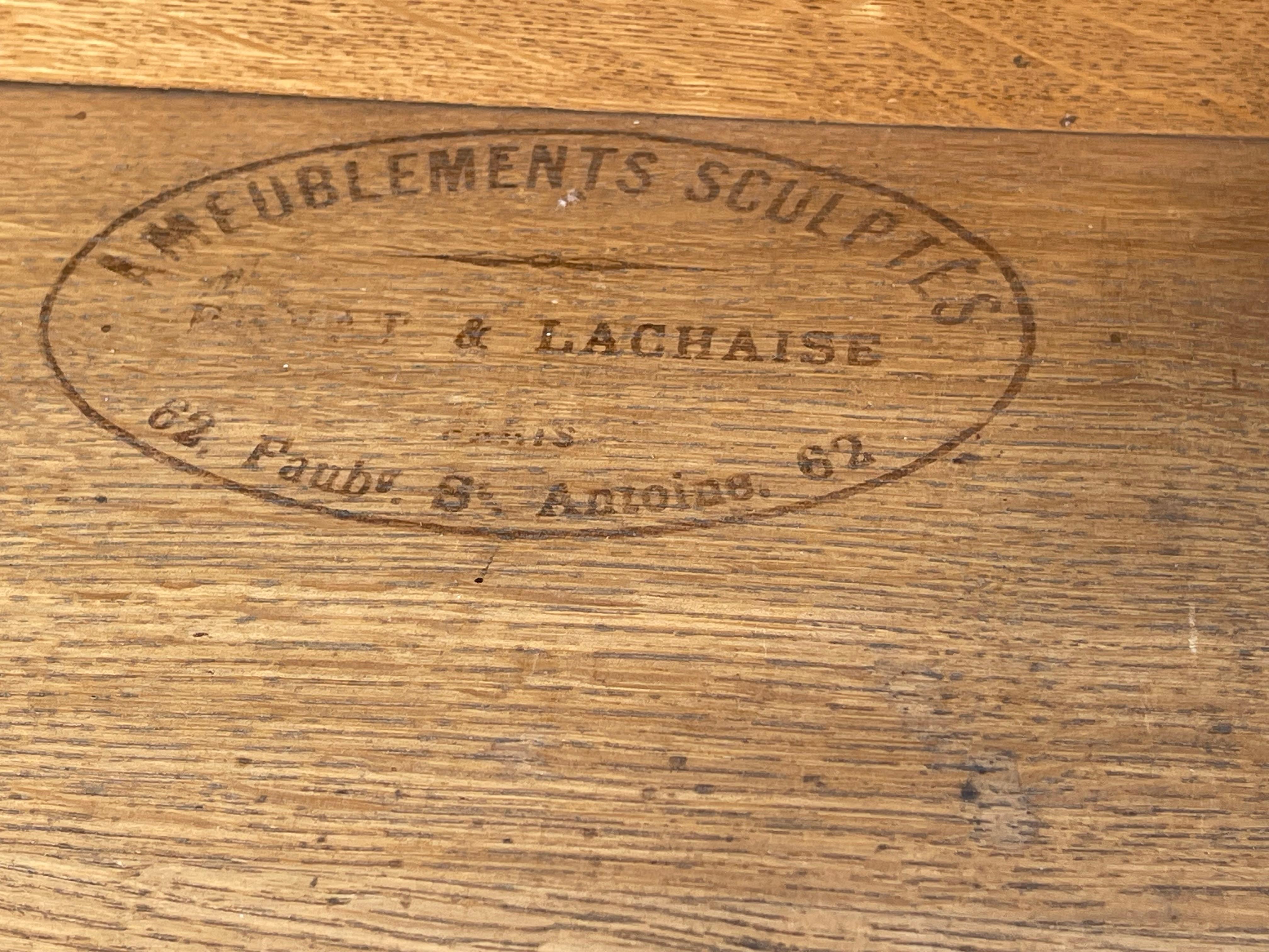 Display Cabinet / Renaissance Style Oak Vitrine For Sale 9
