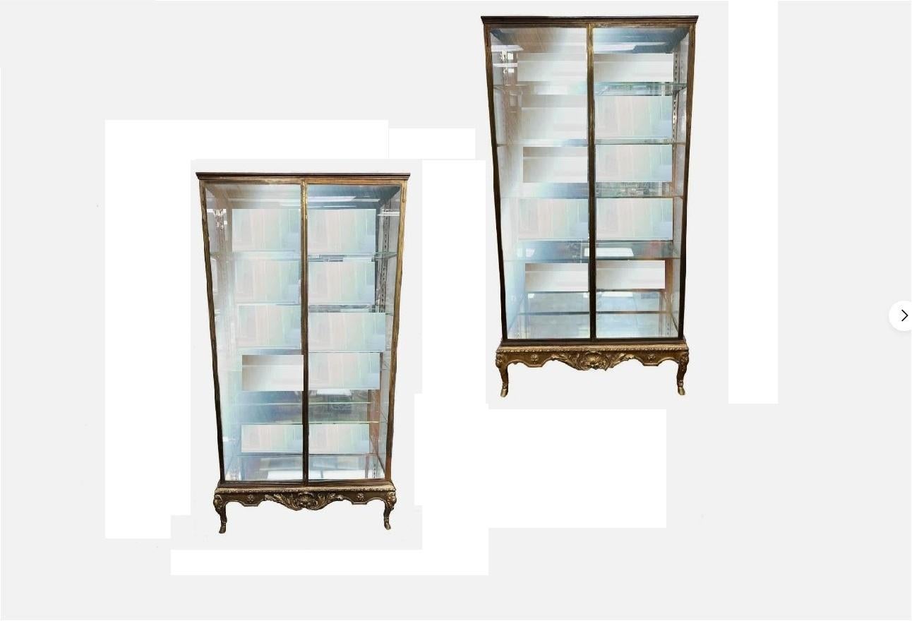 Americano Vetrine Vitrine con cornice in bronzo in vendita