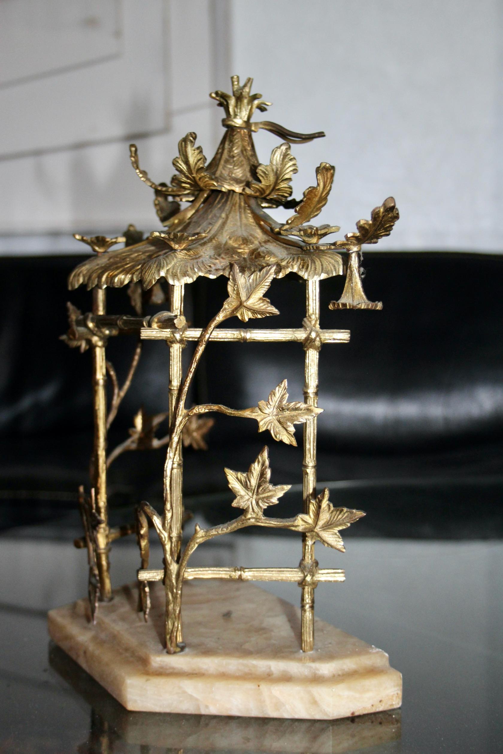 Brass display case for objects in brass, bamboo style and alabaster For Sale