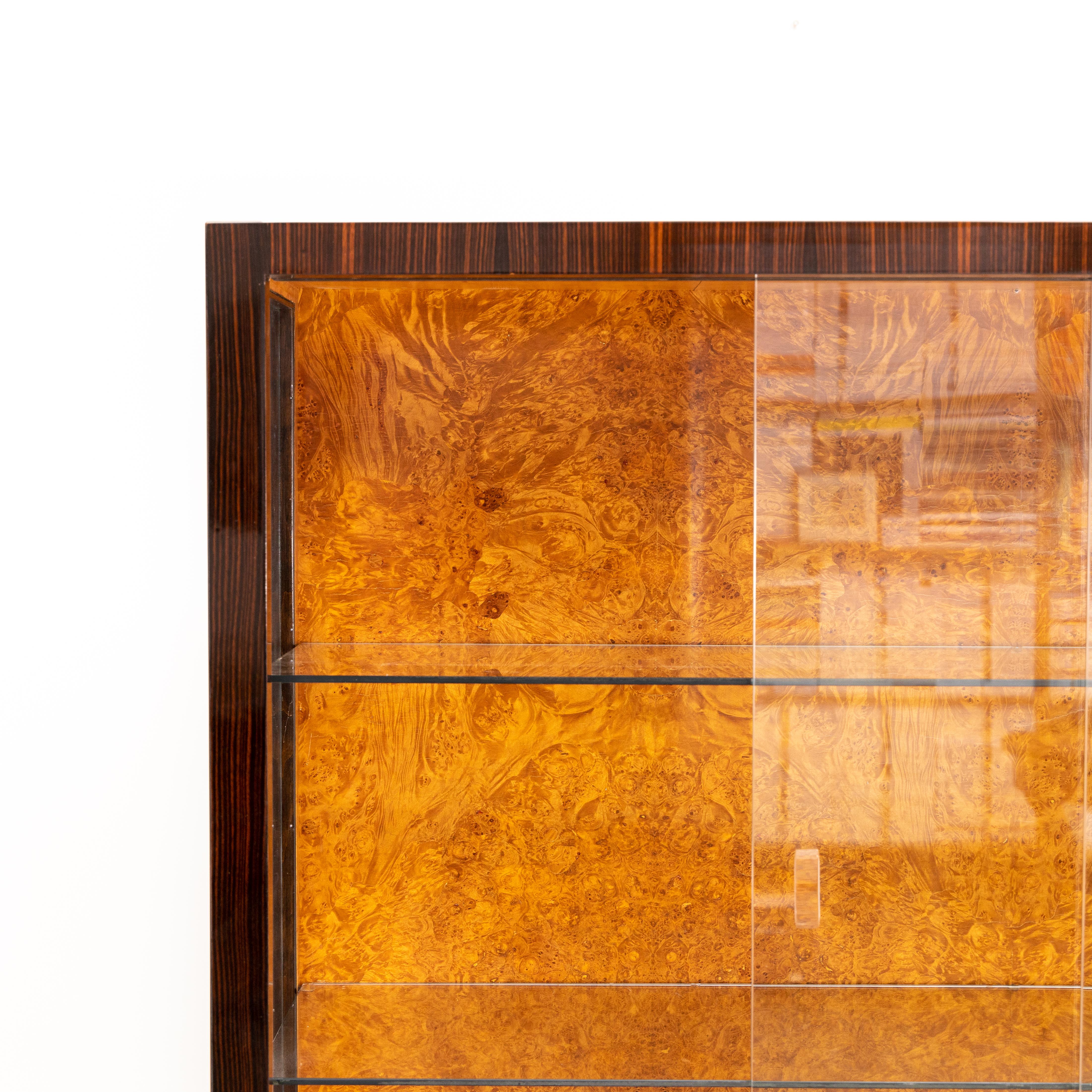 Display Case in the Style of Bruno Paul, German, 1920s In Good Condition In Greding, DE