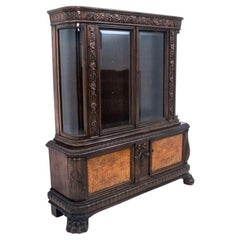 Vitrine auf Löwentatzen, Deutschland, Anfang 19. Jahrhundert des Twentieth