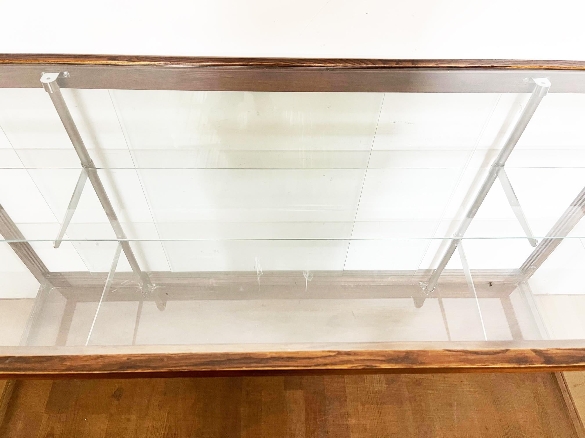 Display Case Wood and Crystal, 1900s In Excellent Condition For Sale In Foggia, FG