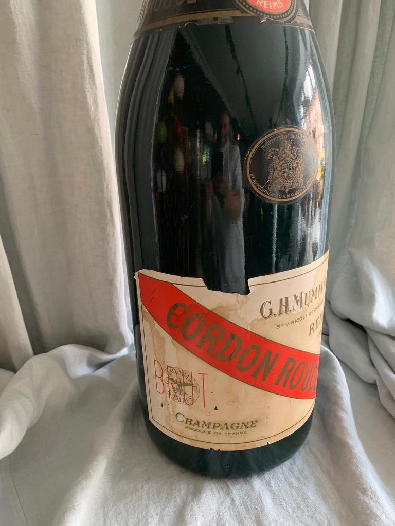 Display Champagne Bottle In Good Condition For Sale In Hellerup, DK