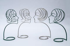 Esporre sculture con una silhouette femminile