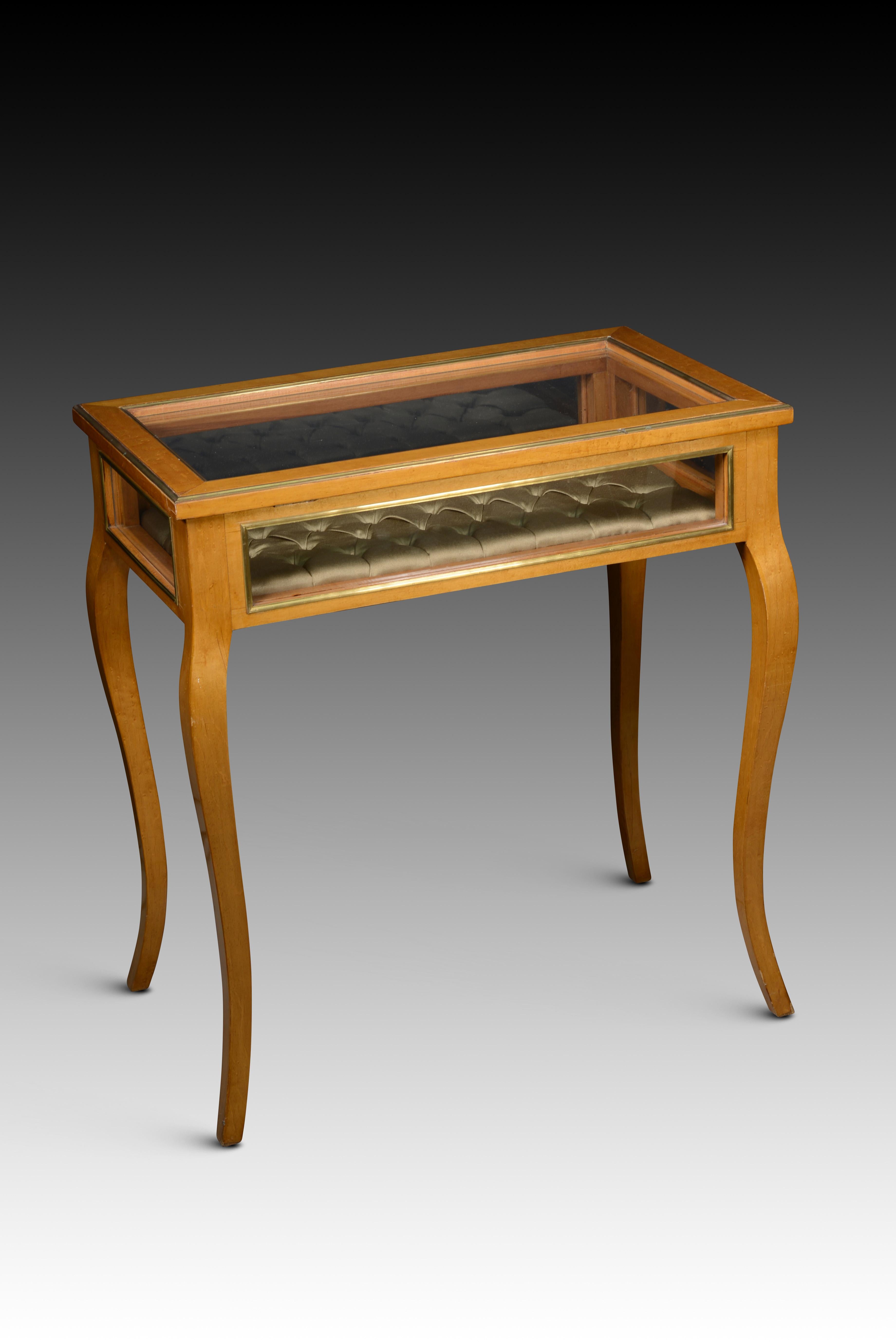 European Display table in lemon-coloured wood. For Sale