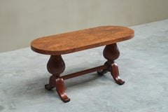 Table basse en bois d'ébène de style Art Deco français avec pieds torsadés sculptés 1930