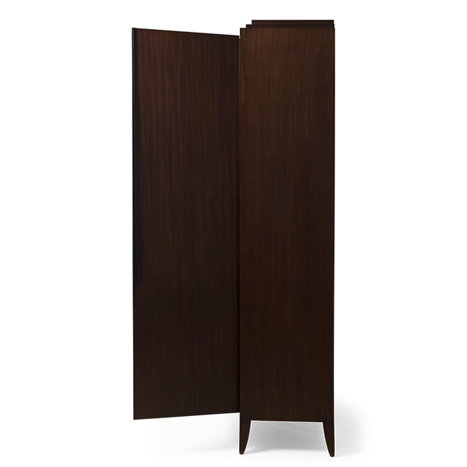 Grand meuble de rangement typique en bois d'acajou en vente 1