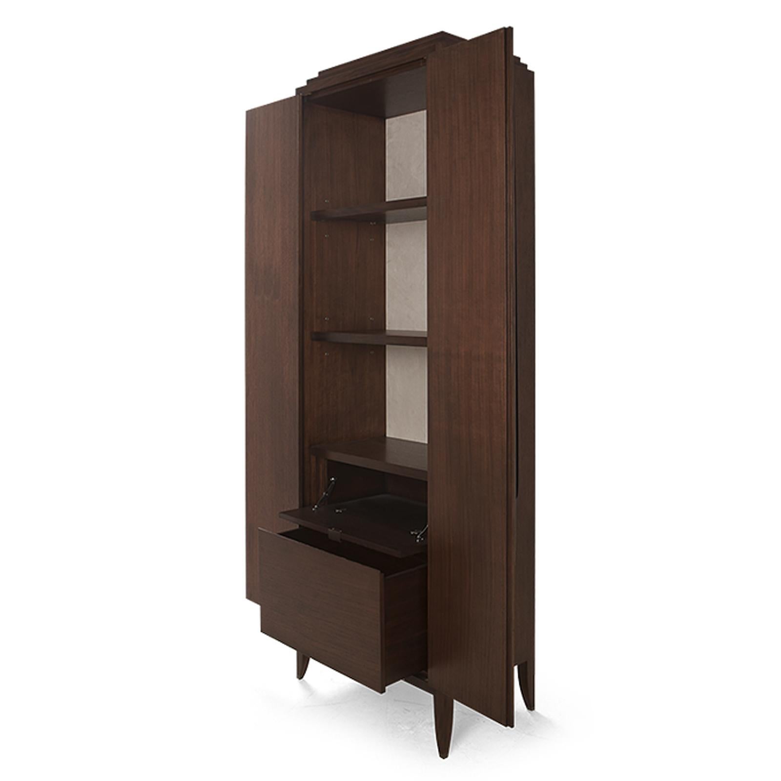 Armoire moyenne Distinct en bois d'acajou en vente 1