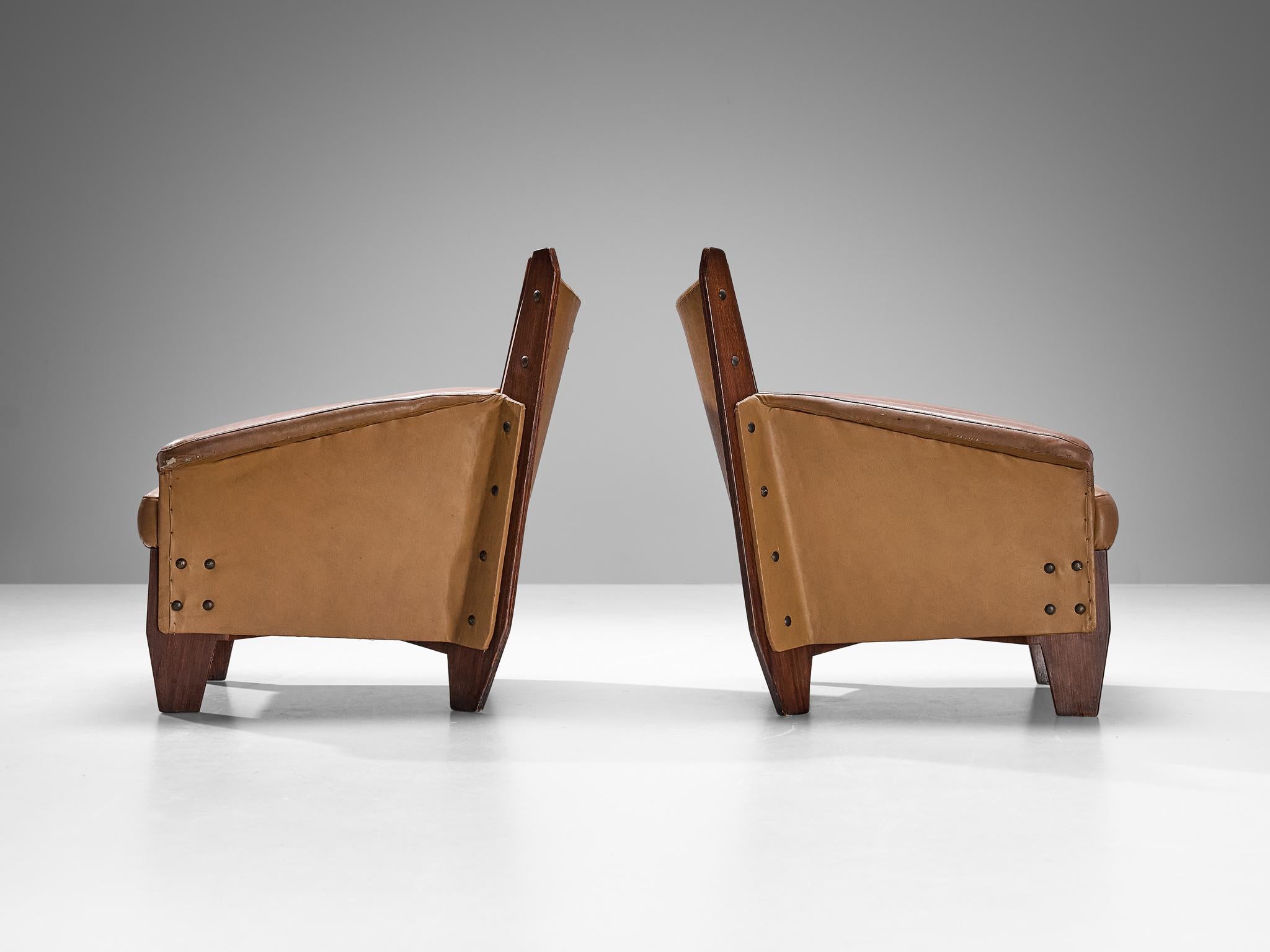 Mid-20th Century Distinct Pair of Italian Lounge Chairs in Plywood and Camel Pink Upholstery  For Sale