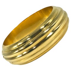 Distinctive 18k Yellow Gold Fluted Bombe Cuff Bracelet