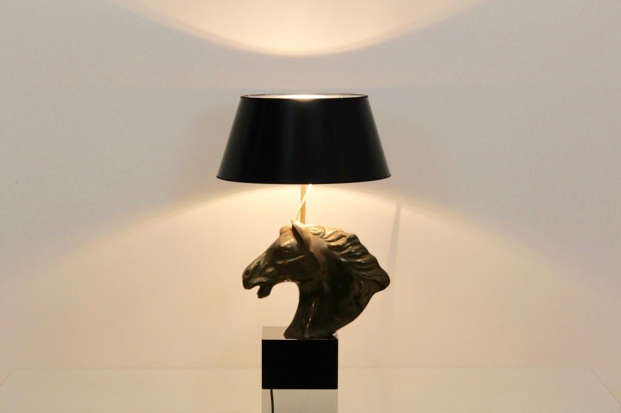 Distinctive French ‘Cheval’ Horsehead Table Lamp, 1970s In Good Condition For Sale In Voorburg, NL