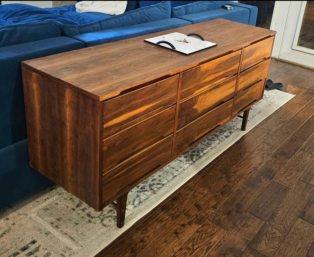 Distinctive Furniture By Stanley vintage 9 cajones Lowboy en venta 1