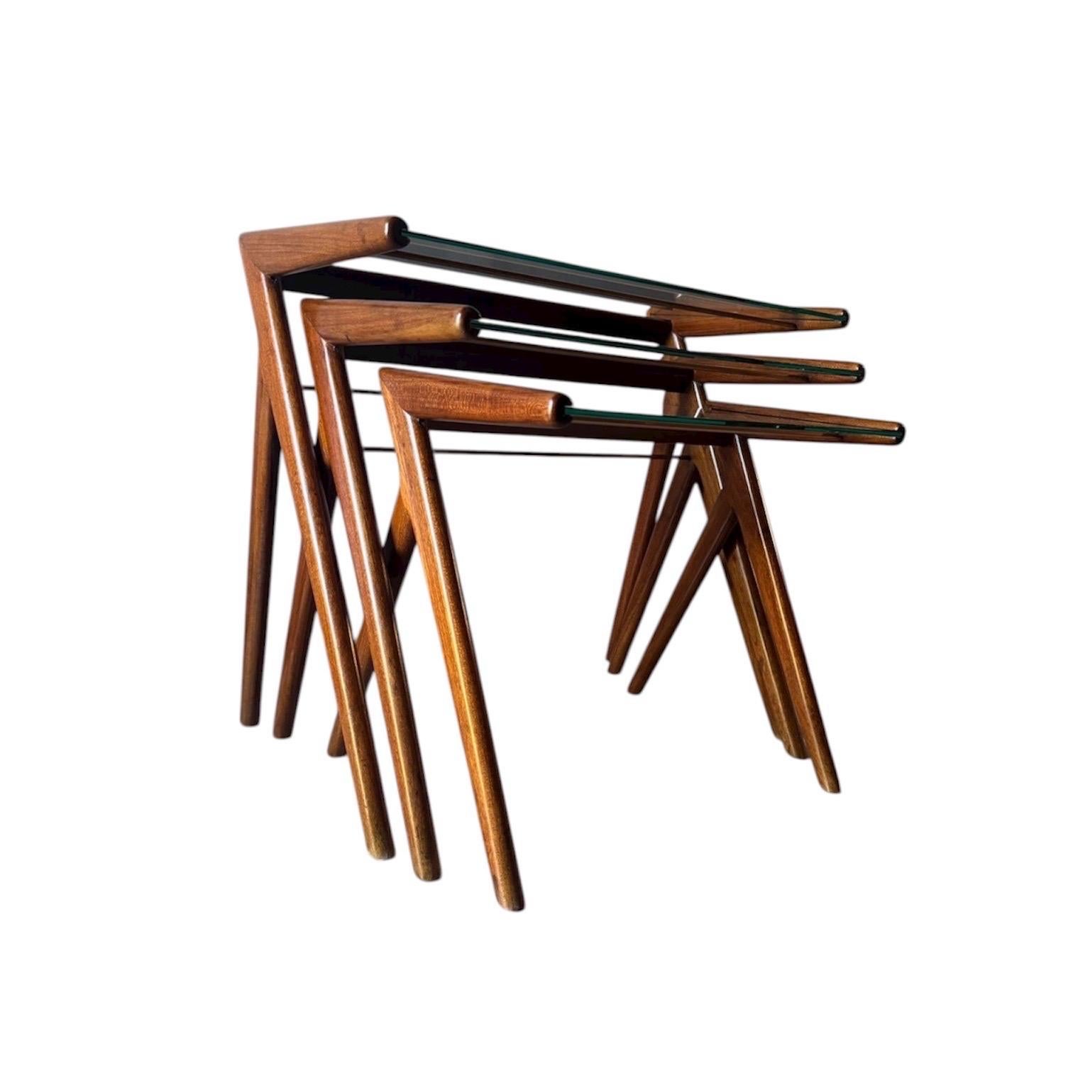 Mid-20th Century Distinctive Mid-Century Modern Nesting Tables Glass Tops and Z-Leg c. 1960s For Sale