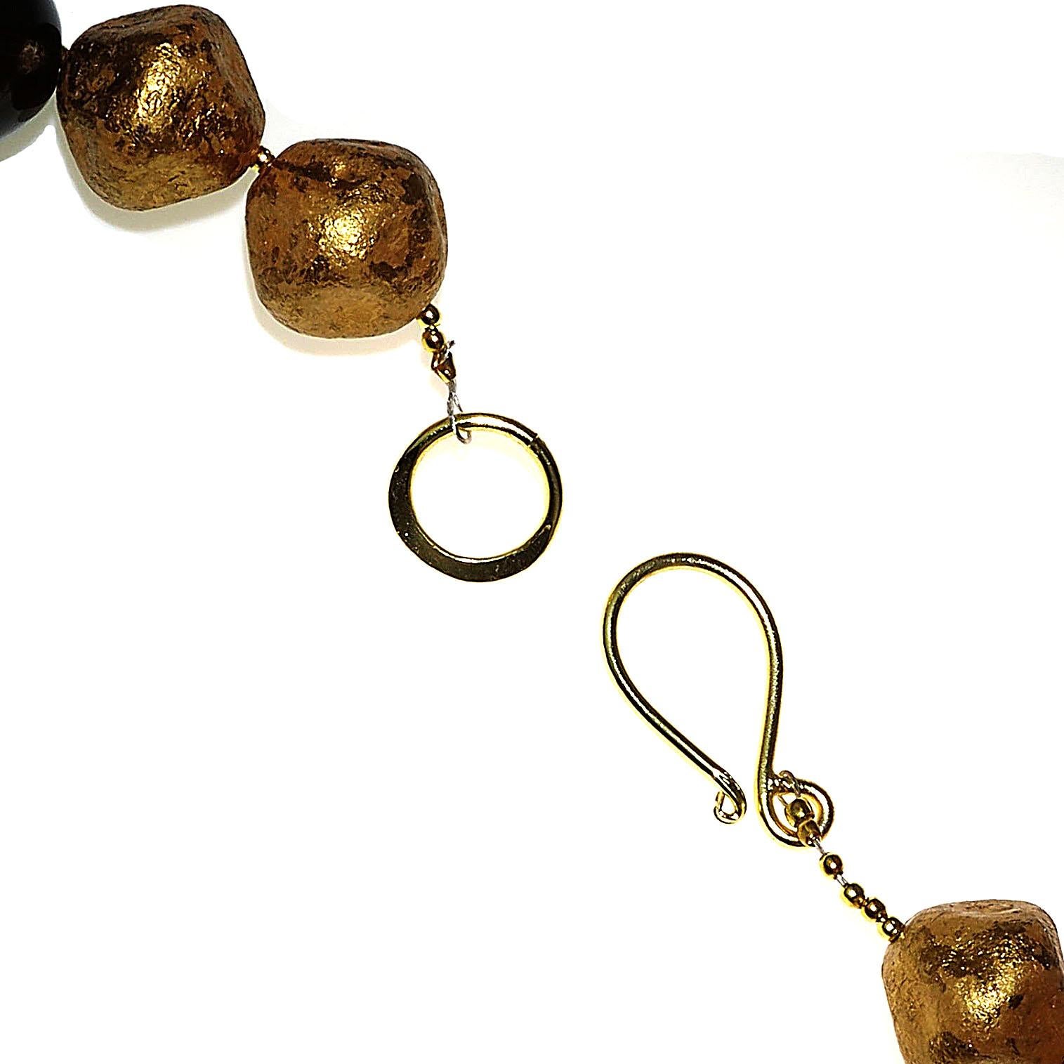 AJD Distinctive Collier de perles tchèques en quartz fumé et or en vente 1