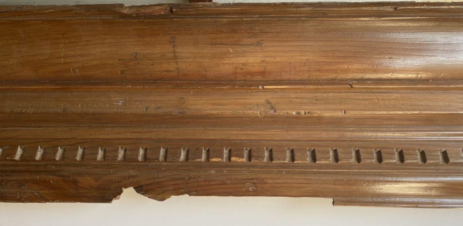 Distinguish 18th Century English Knotty Pine Panel Room For Sale 3